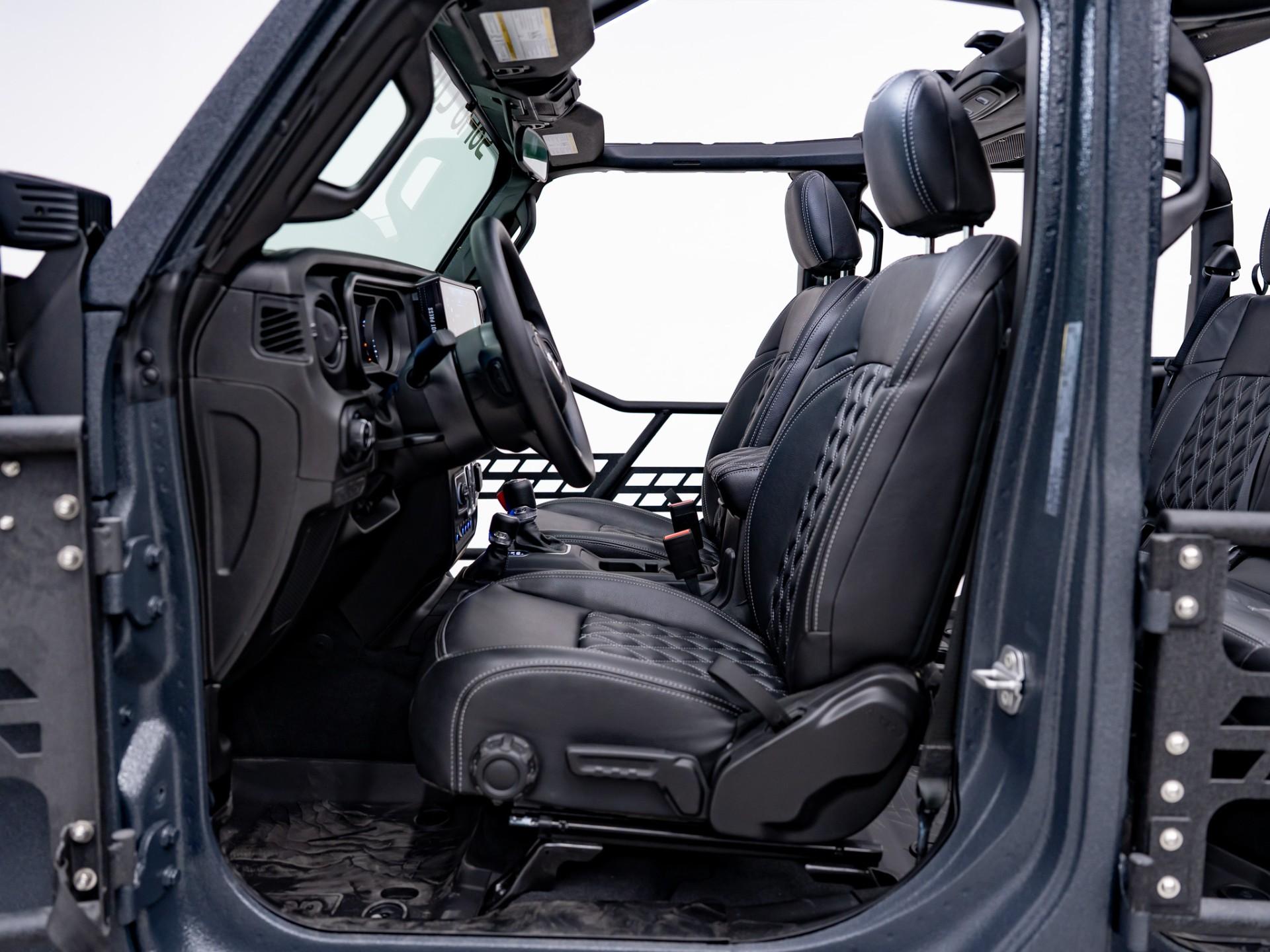 2026 JEEP GLADIATOR 4X4 in Gray, photo 16 of 60