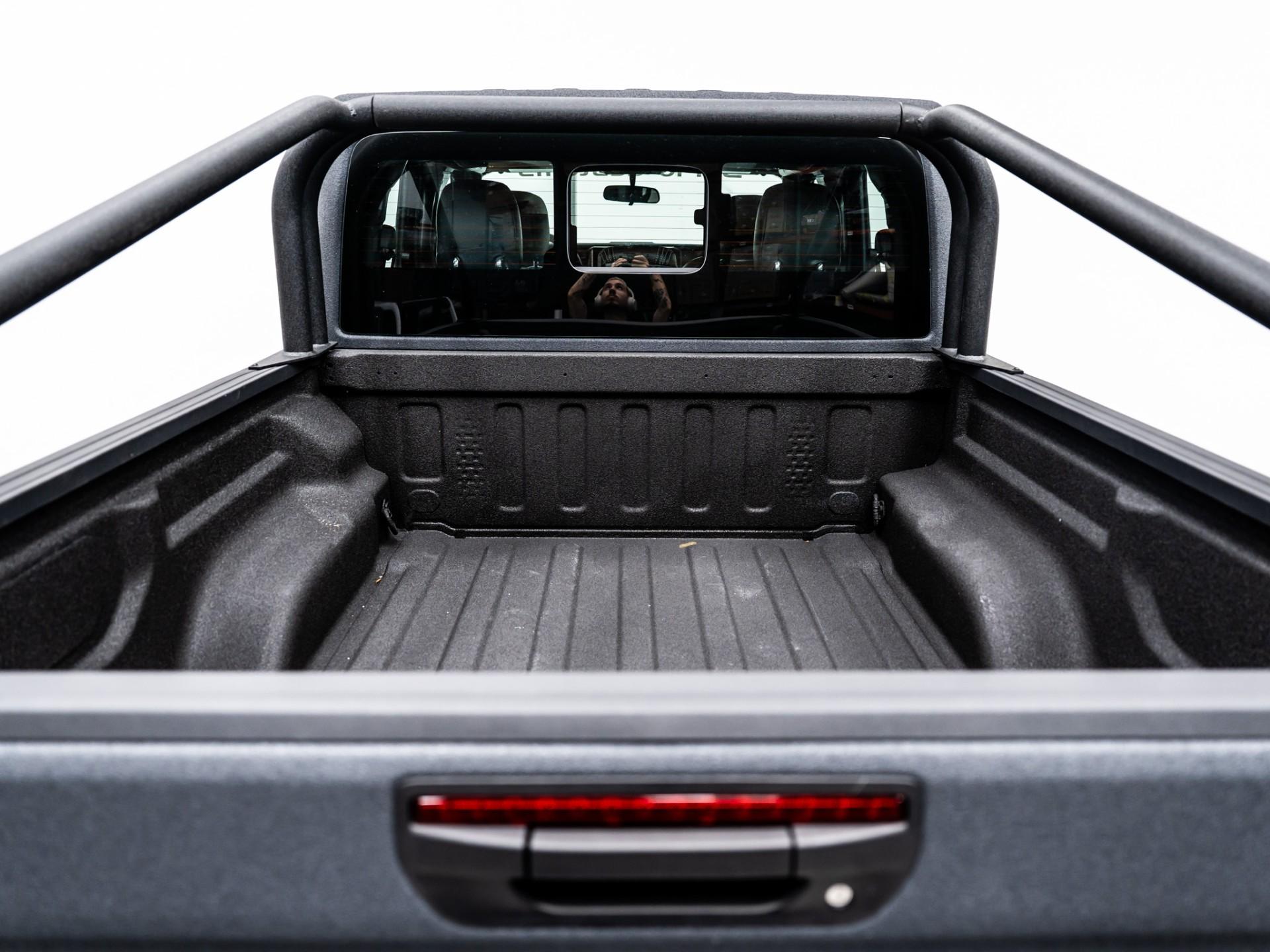 2026 JEEP GLADIATOR 4X4 in Gray, photo 53 of 60