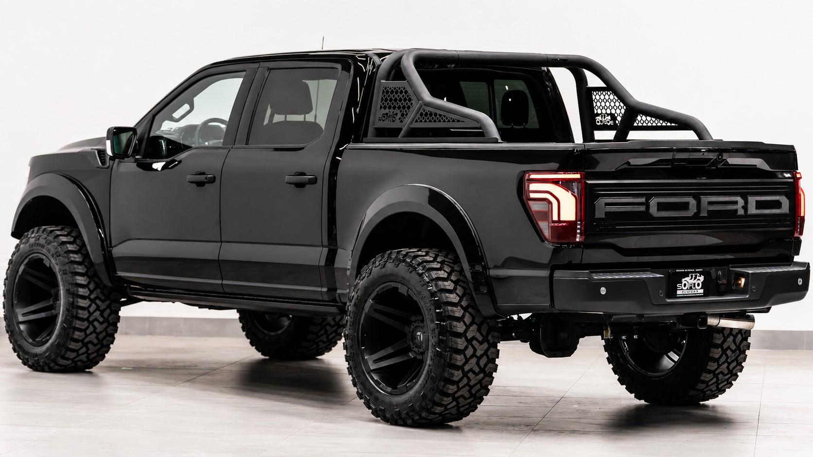 2024 FORD F-150 LARIAT in Agate Black Metallic, photo 5 of 5