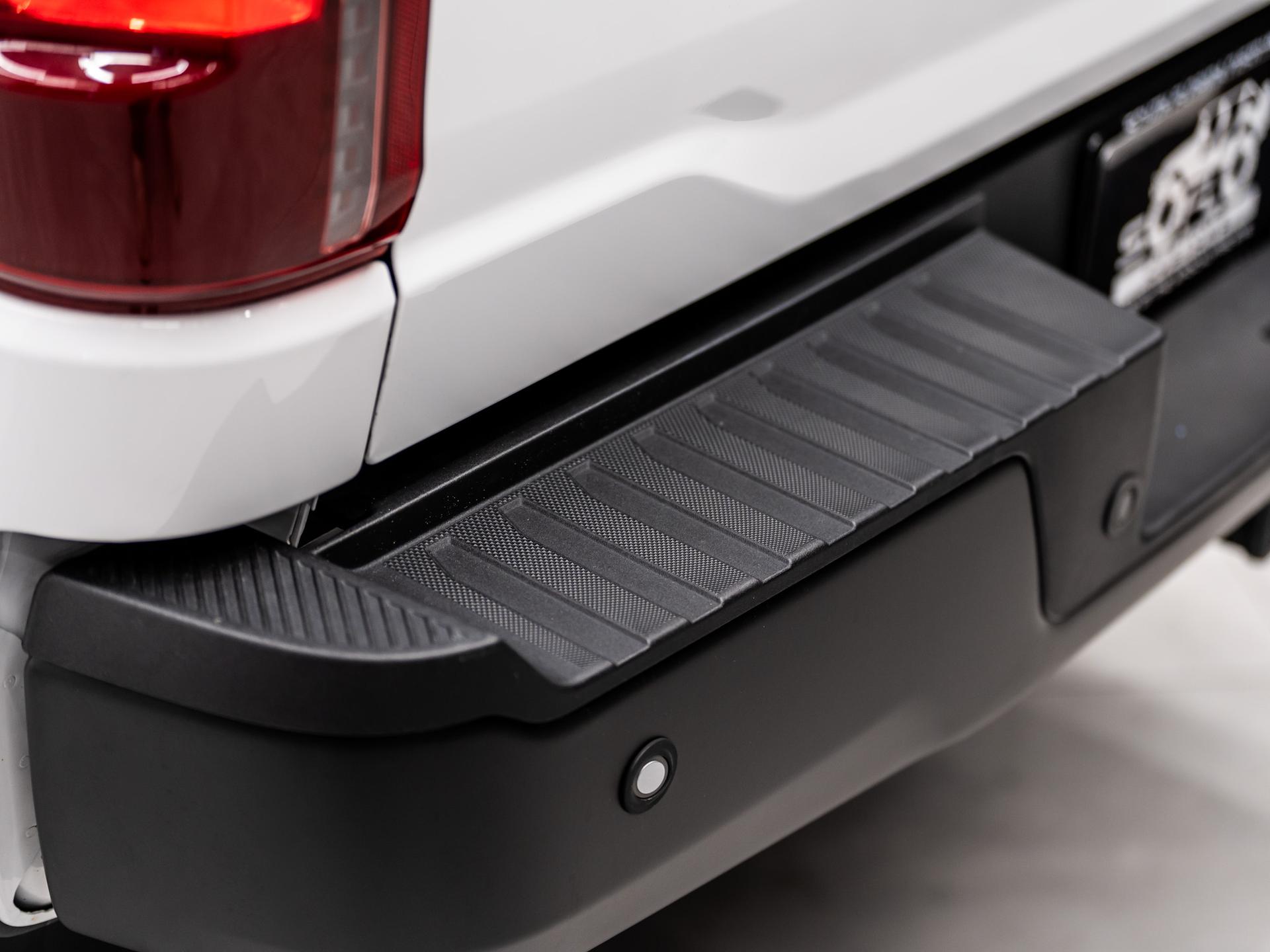 2024 FORD F-150 4X4 in Oxford White, photo 15 of 46
