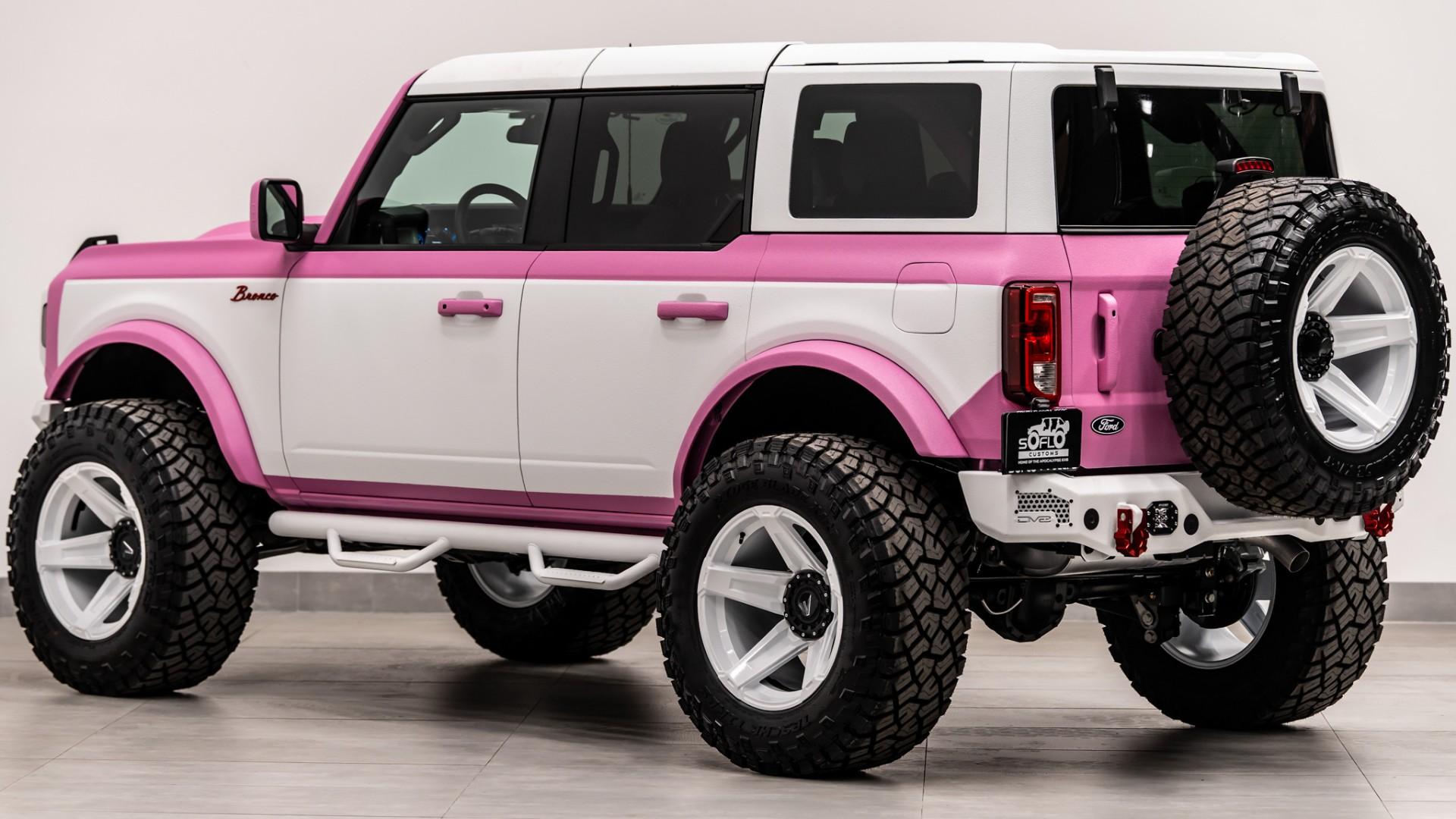 2025 FORD BRONCO 4X4 in Pink, photo 13 of 53