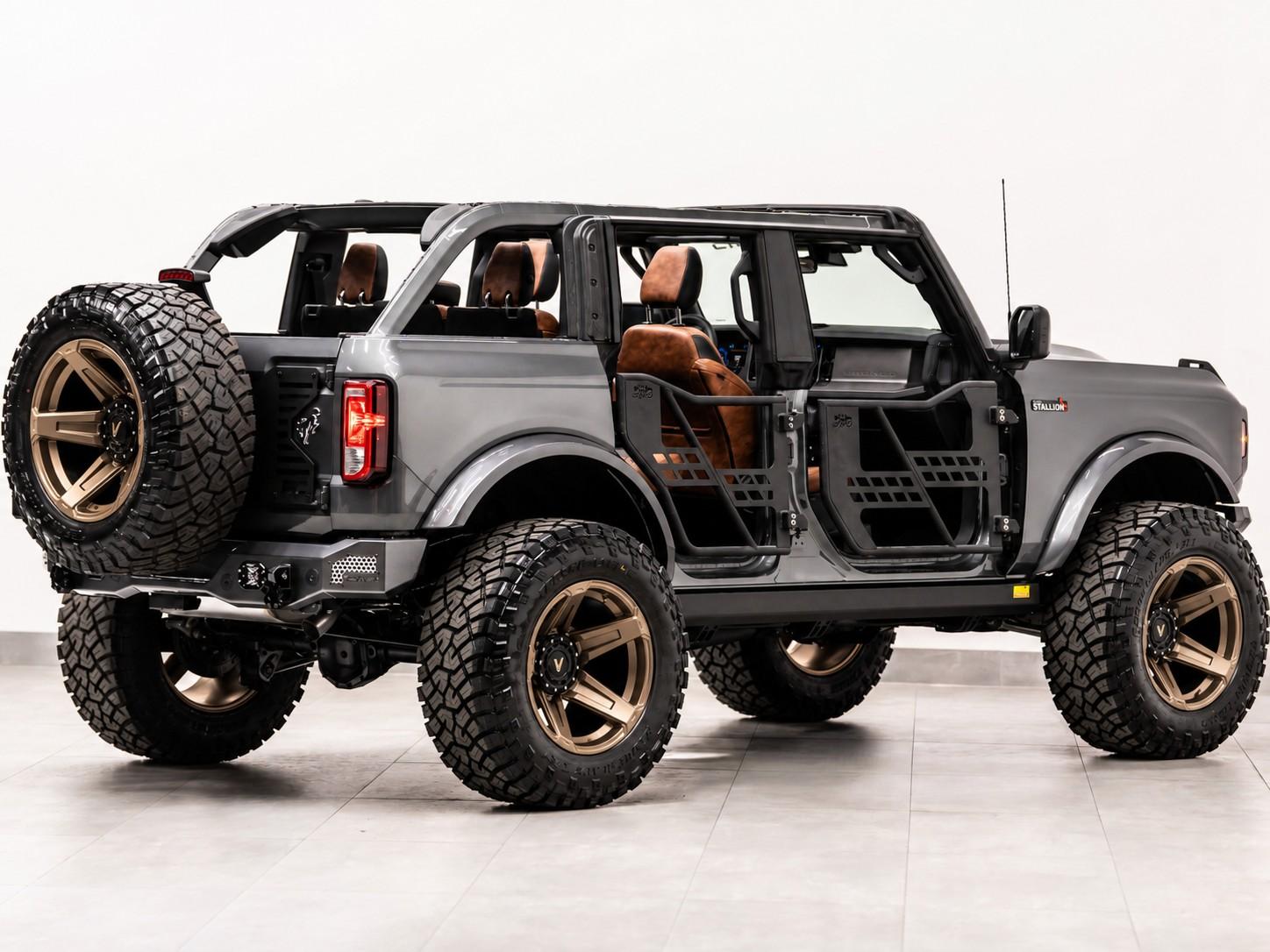 2026 FORD BRONCO 4X4 in Carbonized Gray Metallic, photo 13 of 57