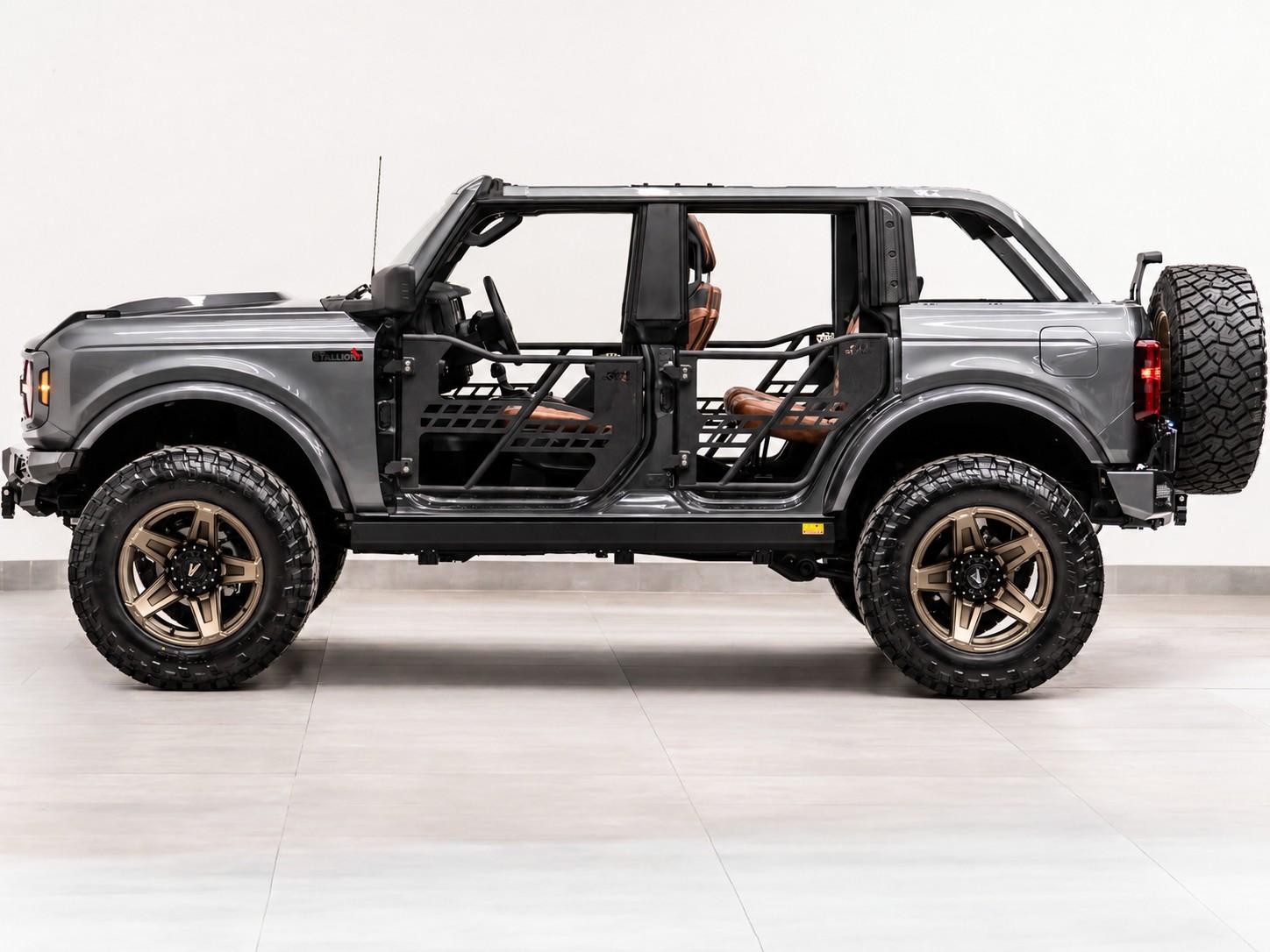 2026 FORD BRONCO 4X4 in Carbonized Gray Metallic, photo 15 of 57