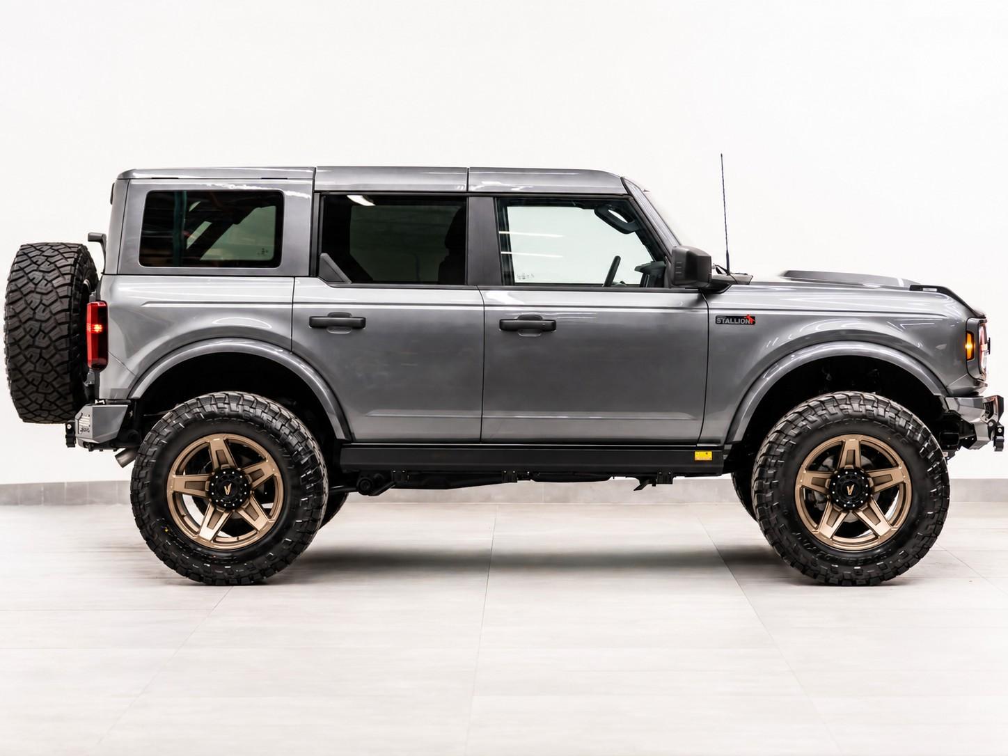 2026 FORD BRONCO 4X4 in Carbonized Gray Metallic, photo 9 of 57