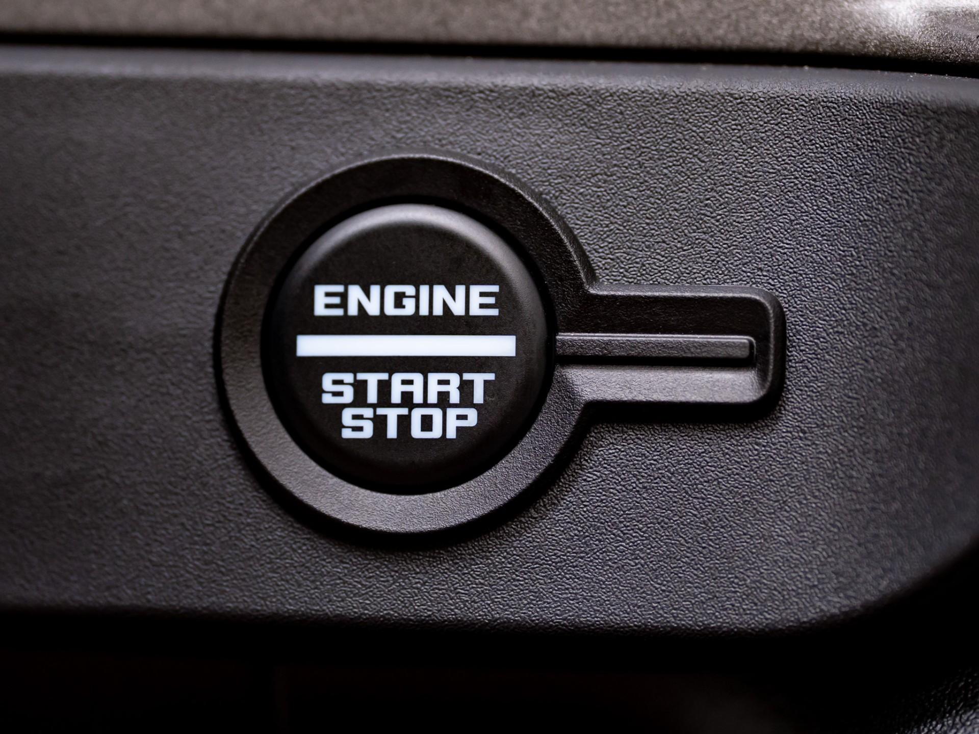 2026 FORD BRONCO 4X4 in Carbonized Gray Metallic, photo 39 of 57
