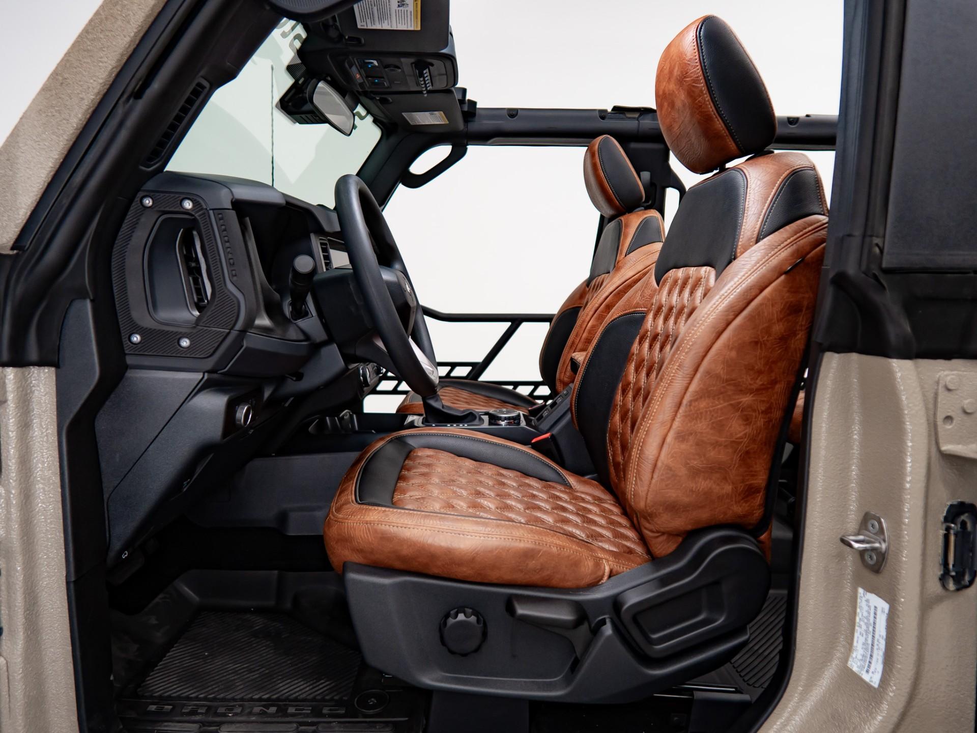 2026 FORD BRONCO 4X4 in Tan, photo 16 of 59