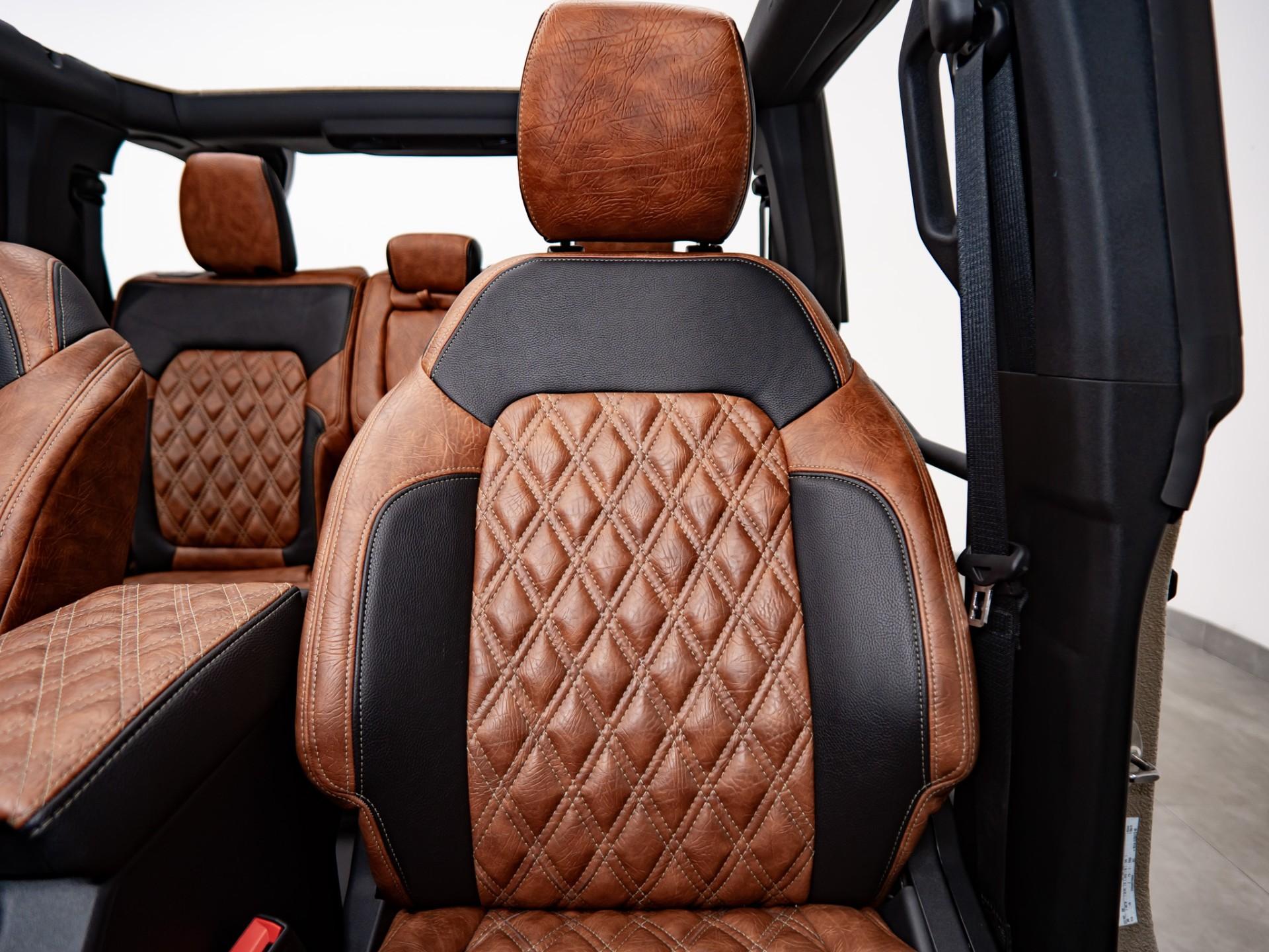 2026 FORD BRONCO 4X4 in Tan, photo 35 of 59