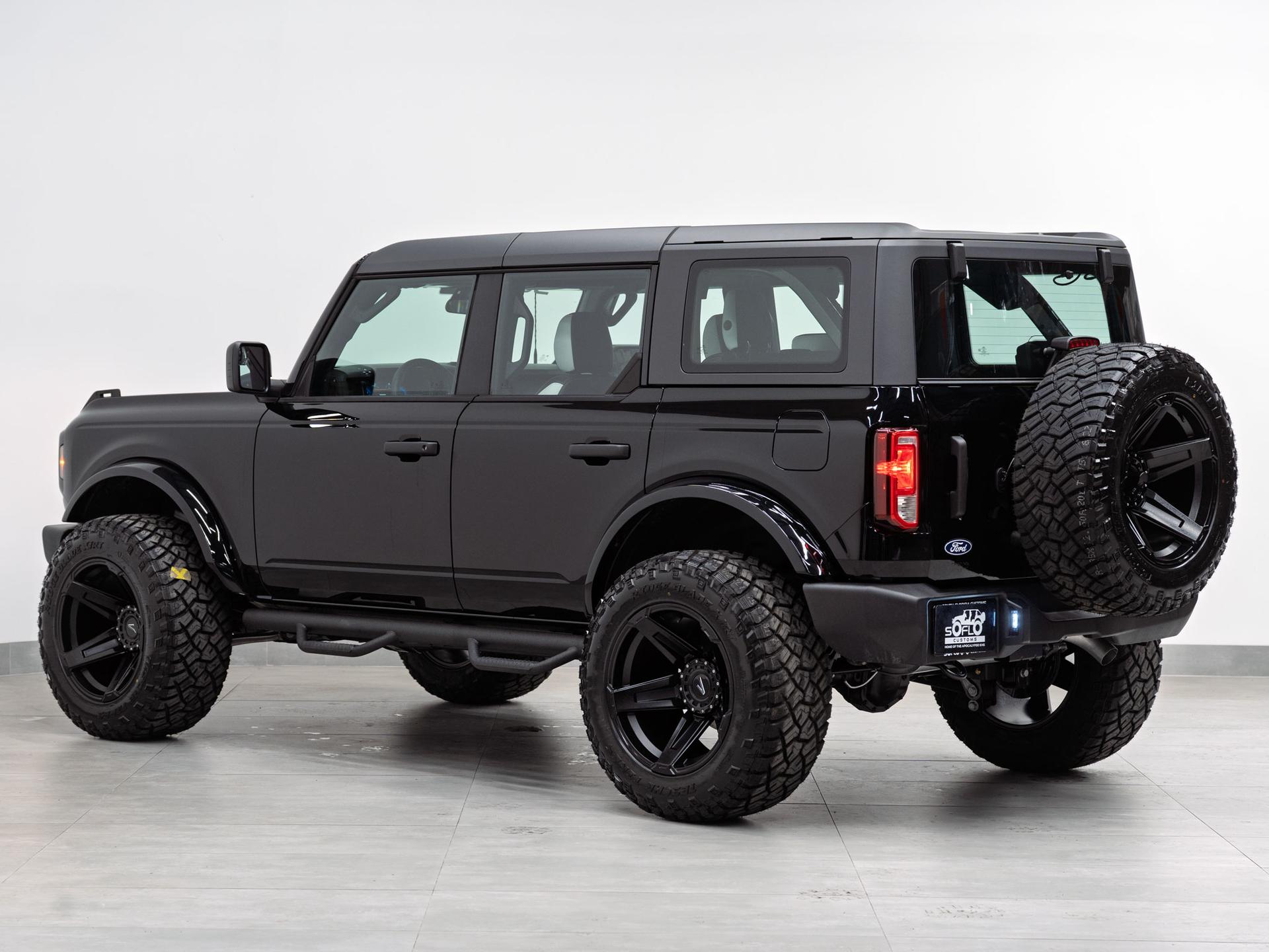 2026 FORD BRONCO 4X4 in Black, photo 7 of 45