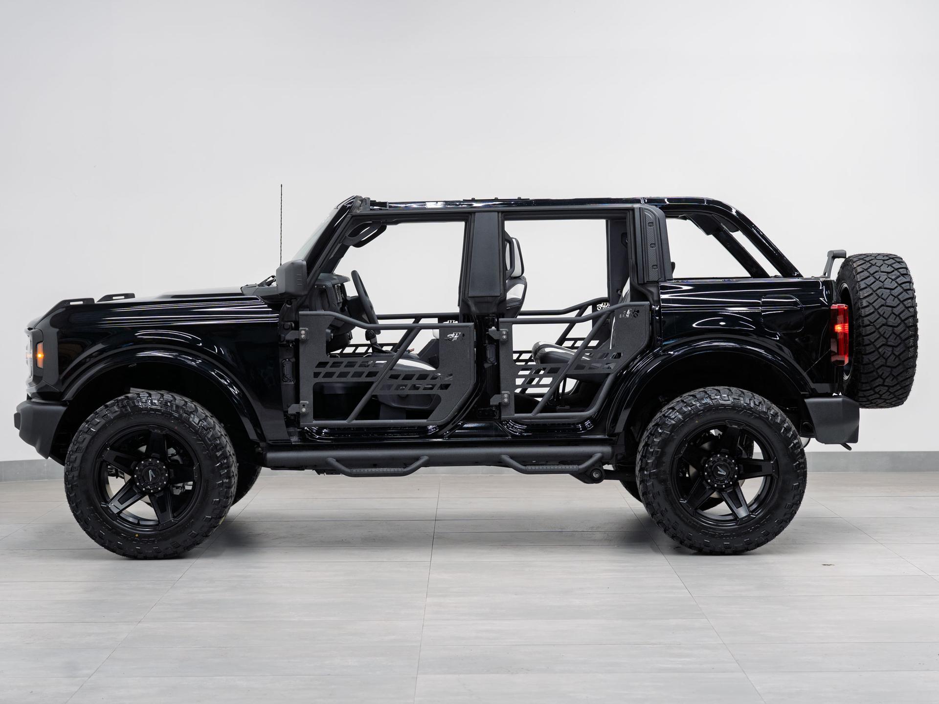 2026 FORD BRONCO 4X4 in Black, photo 16 of 45