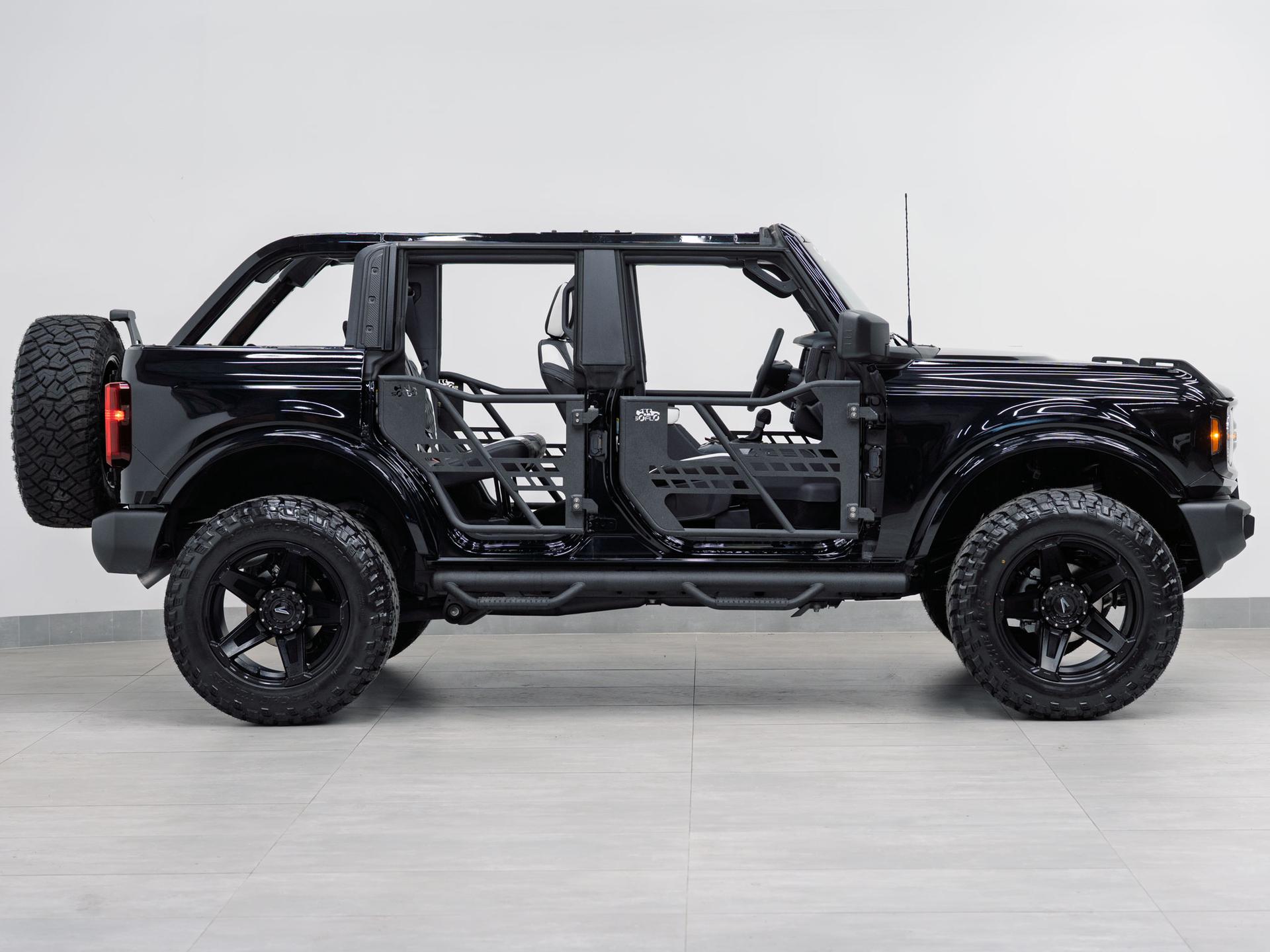 2026 FORD BRONCO 4X4 in Black, photo 12 of 45