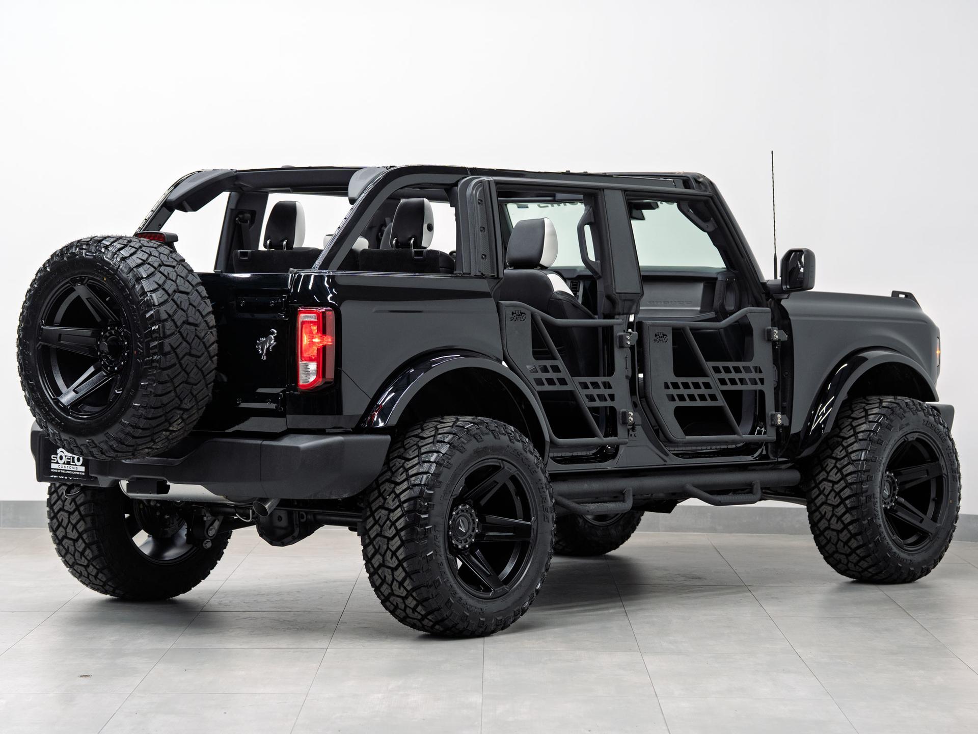 2026 FORD BRONCO 4X4 in Black, photo 13 of 45