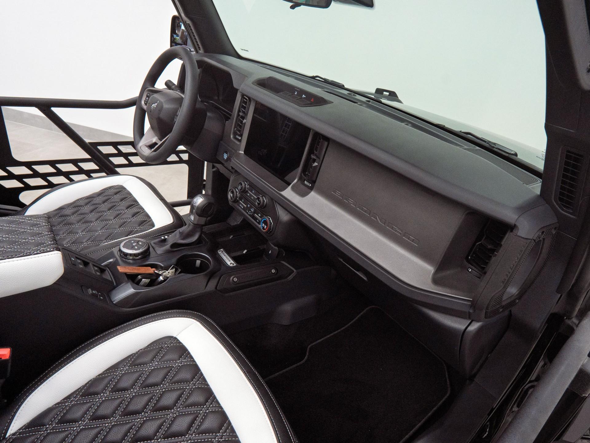 2026 FORD BRONCO 4X4 in Black, photo 34 of 45