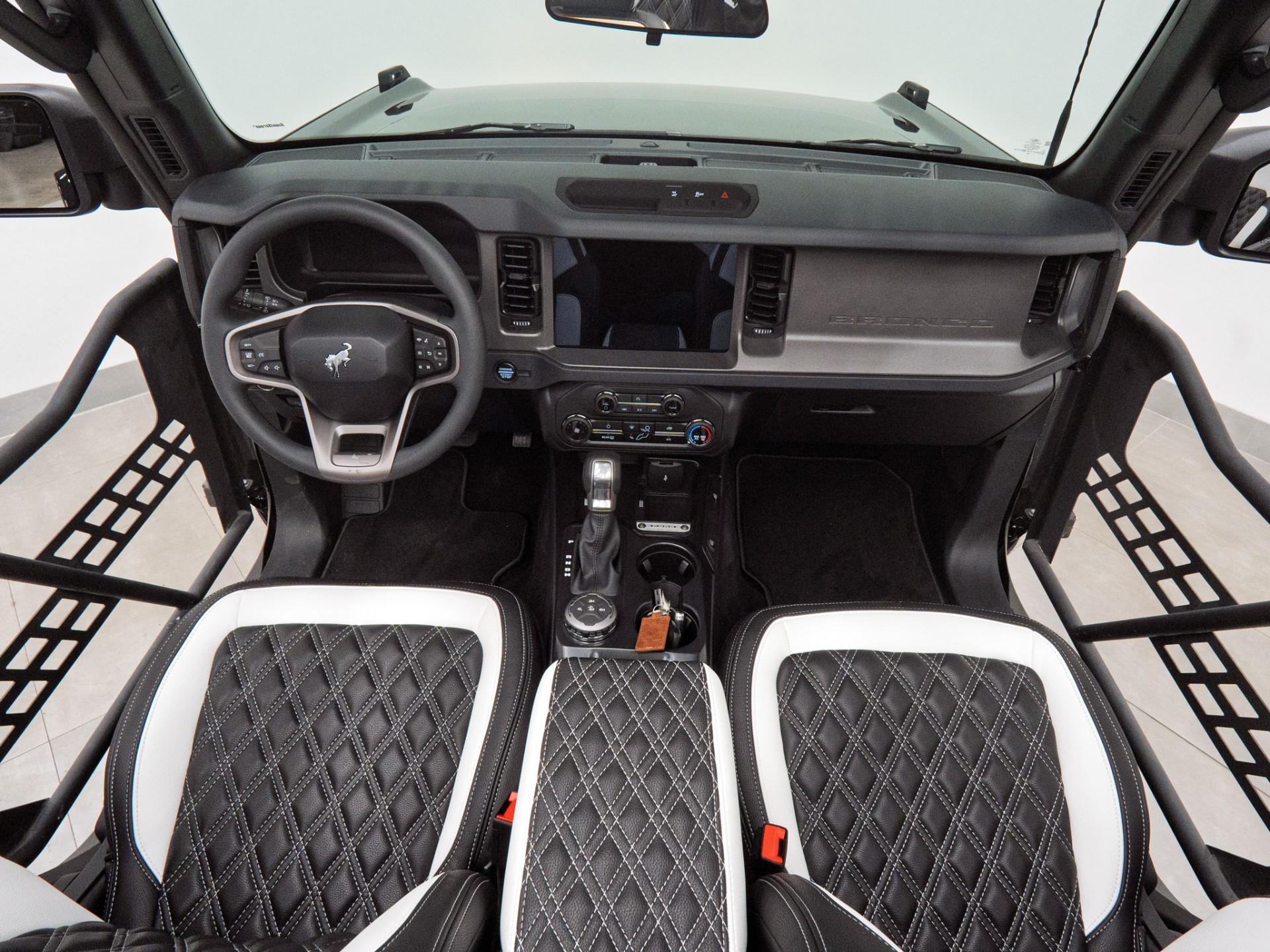 2026 FORD BRONCO 4X4 in Black, photo 35 of 45