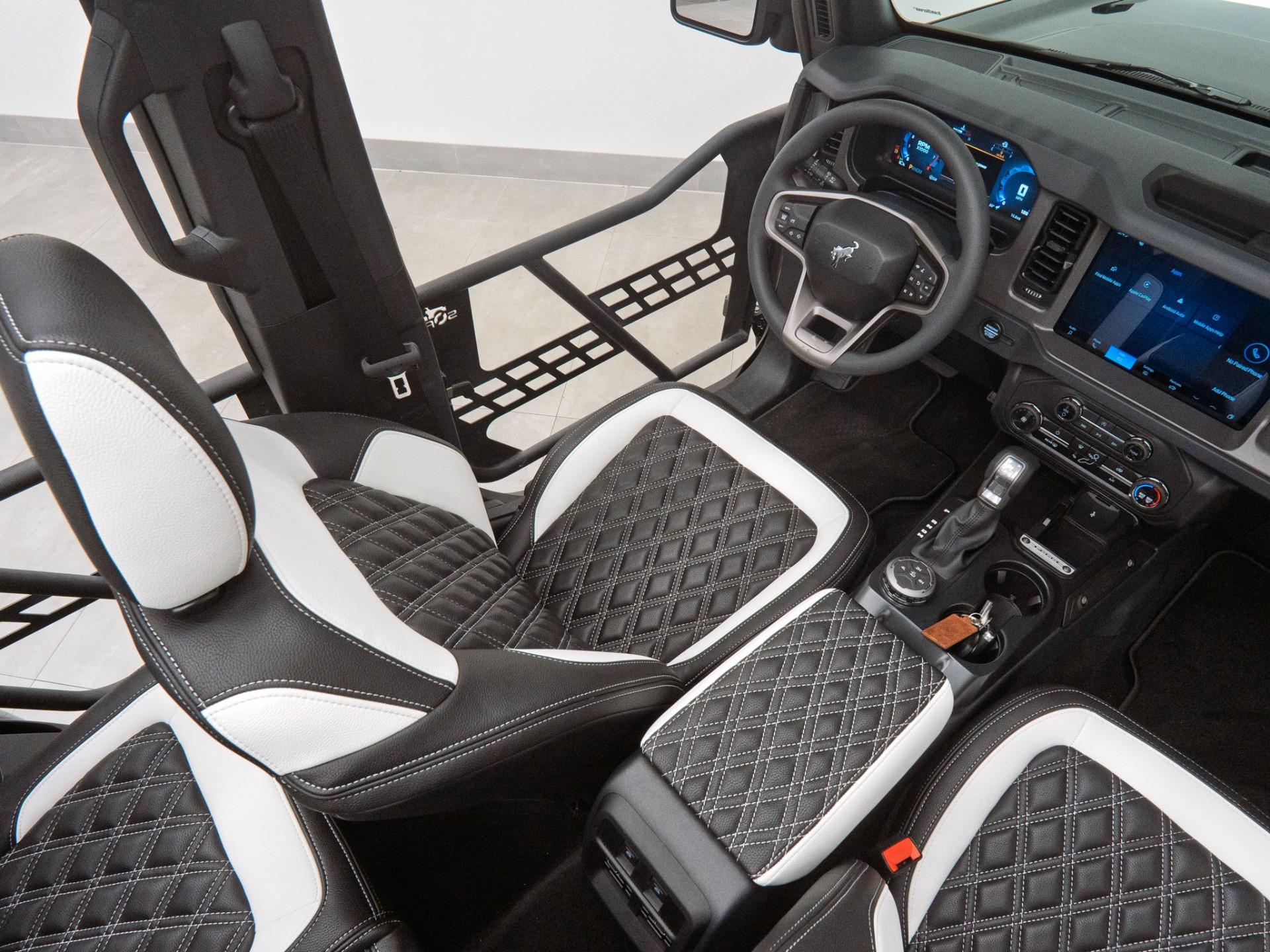 2026 FORD BRONCO 4X4 in Black, photo 38 of 45