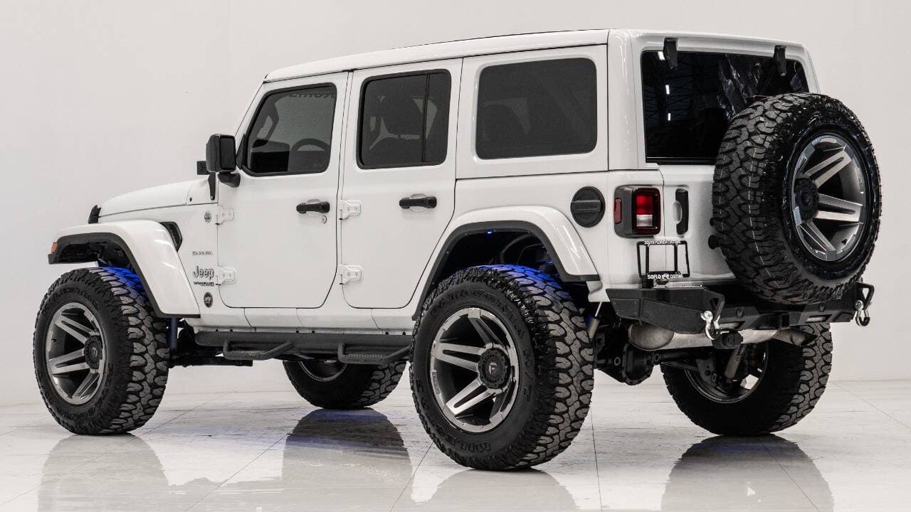 2022 JEEP WRANGLER 4X4 in White, photo 11 of 33
