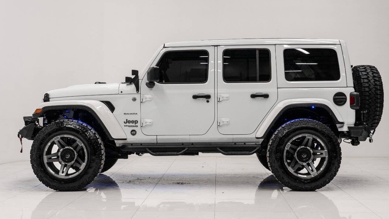 2022 JEEP WRANGLER 4X4 in White, photo 12 of 33