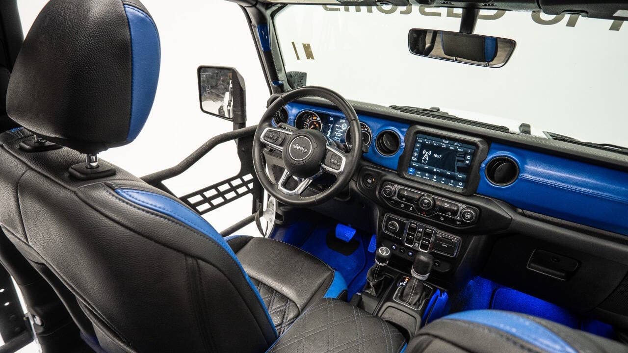 2022 JEEP WRANGLER 4X4 in White, photo 32 of 33