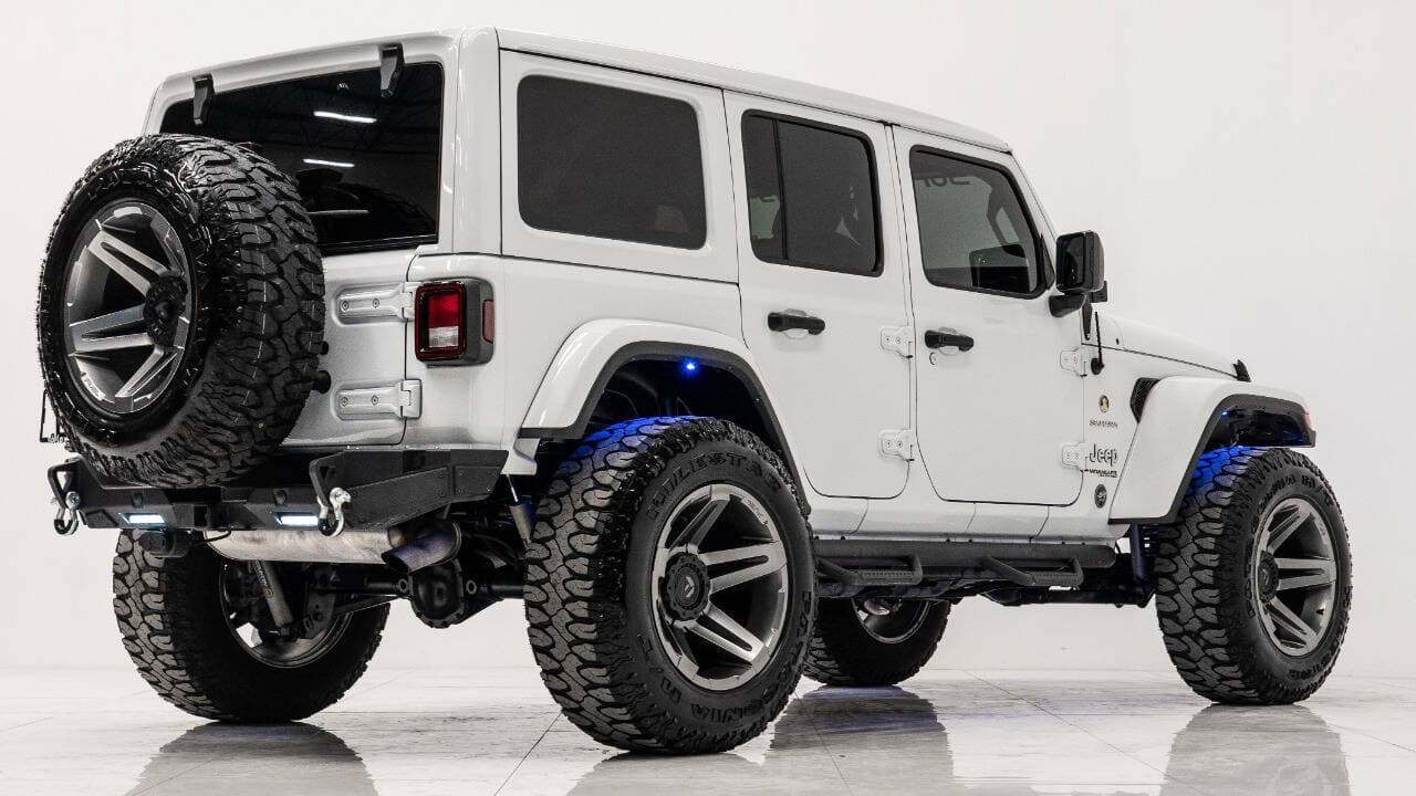 2022 JEEP WRANGLER 4X4 in White, photo 9 of 33