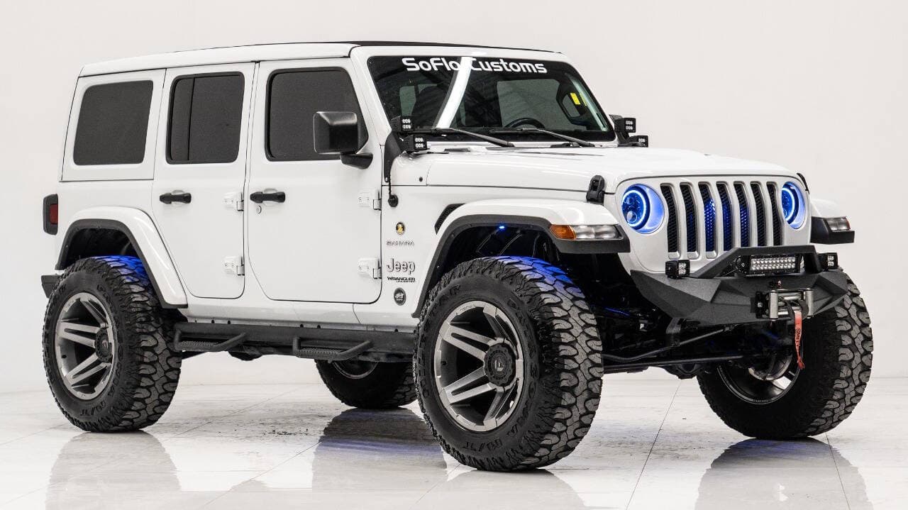 2022 JEEP WRANGLER 4X4 in White, photo 5 of 33
