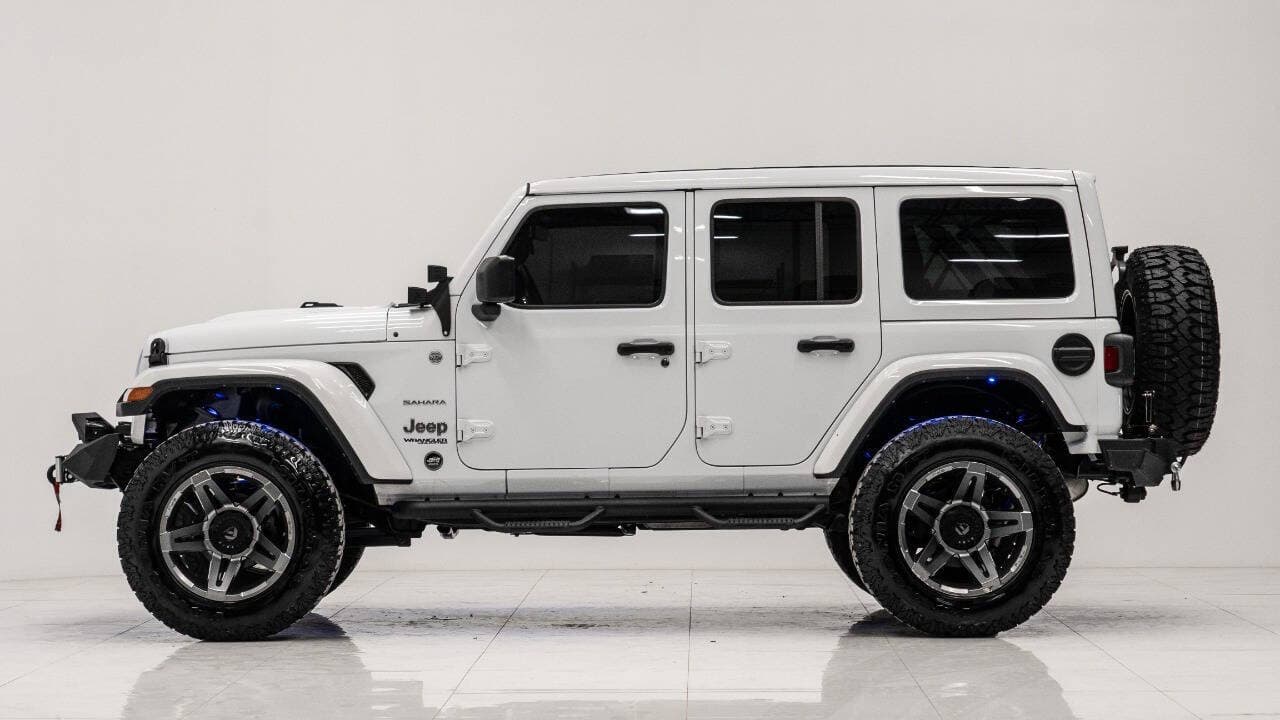 2022 JEEP WRANGLER 4X4 in White, photo 29 of 33