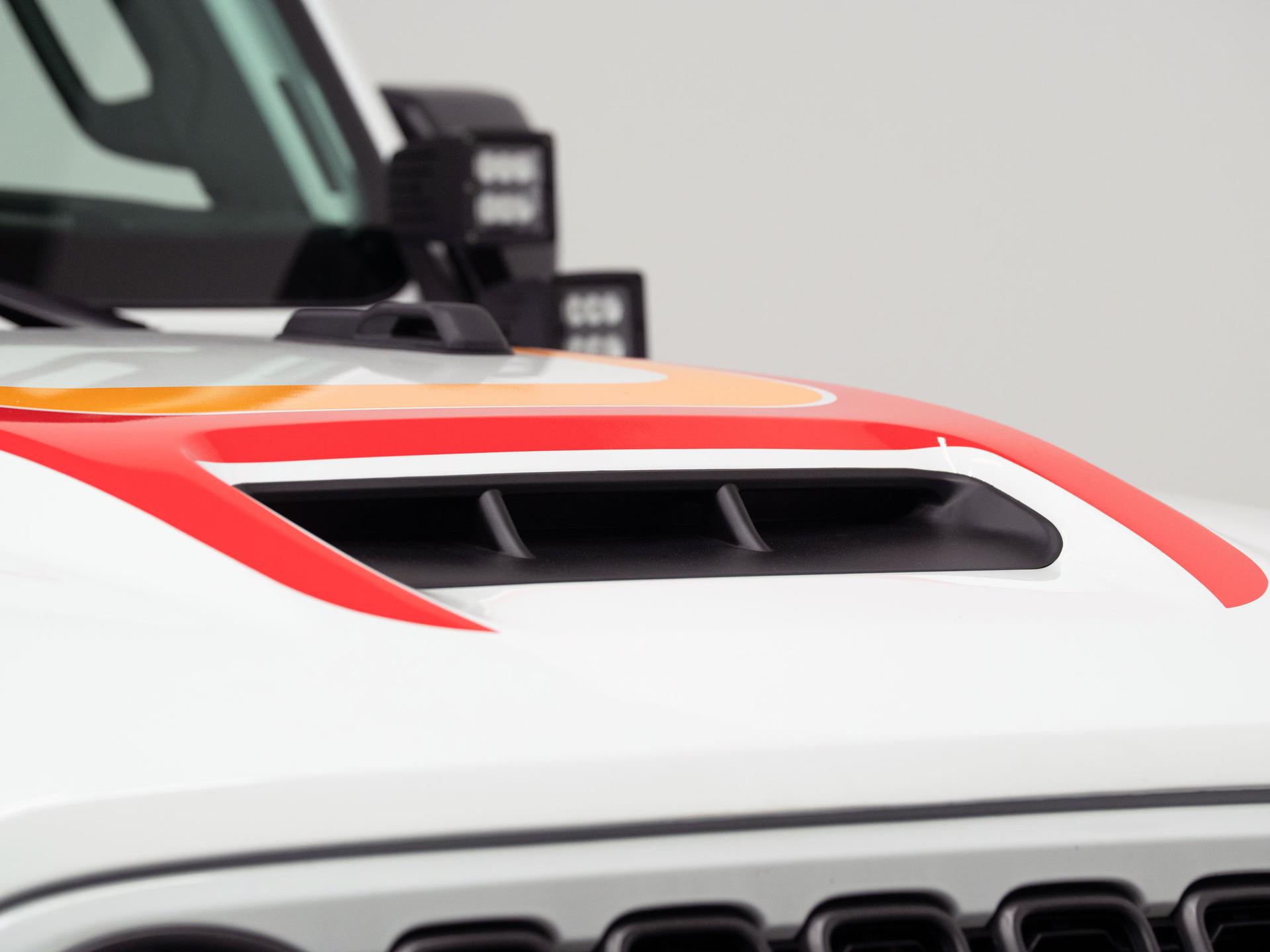 2026 JEEP WRANGLER 4X4 in Bright White Clearcoat, photo 16 of 55