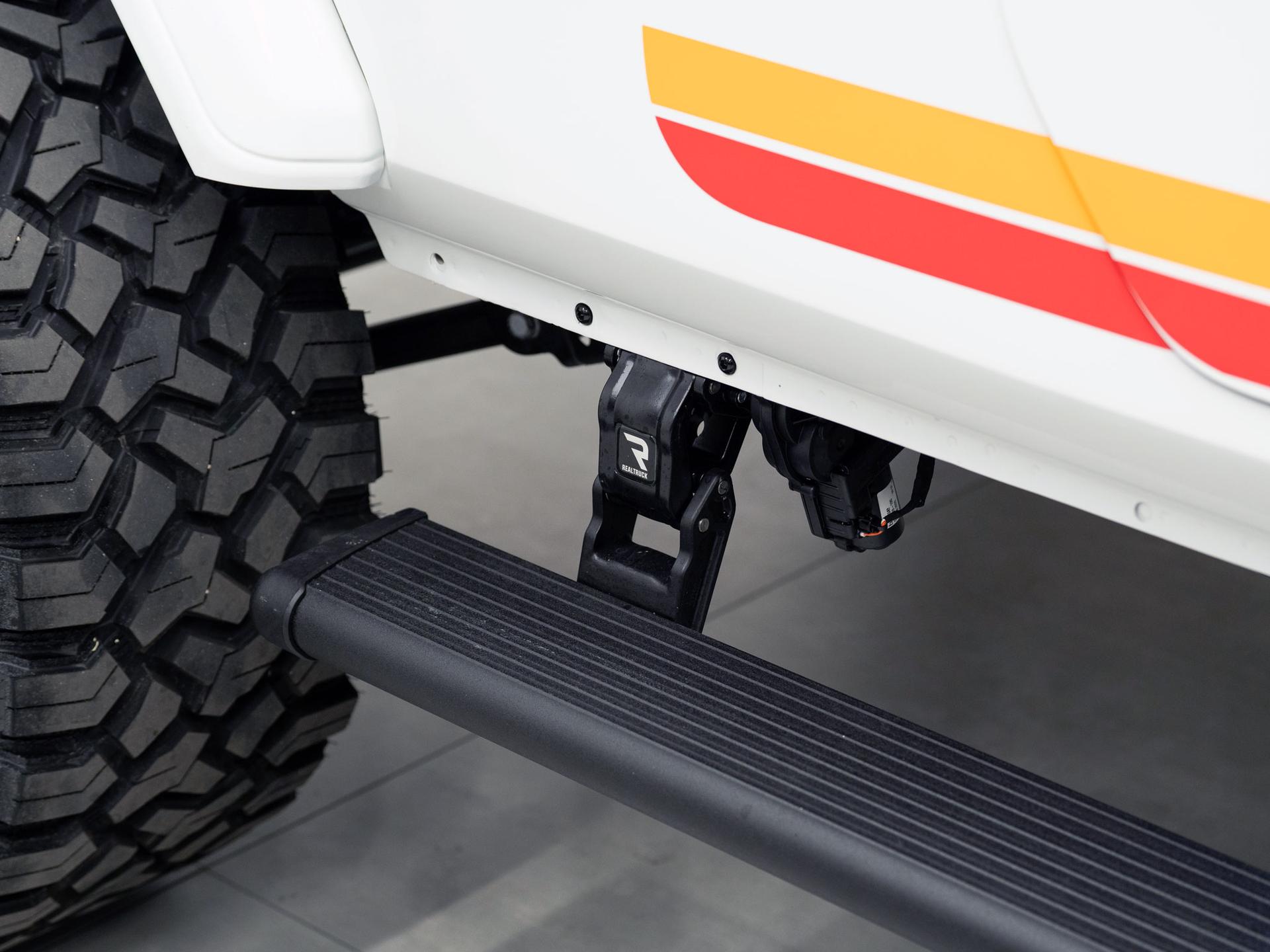 2026 JEEP WRANGLER 4X4 in Bright White Clearcoat, photo 51 of 55