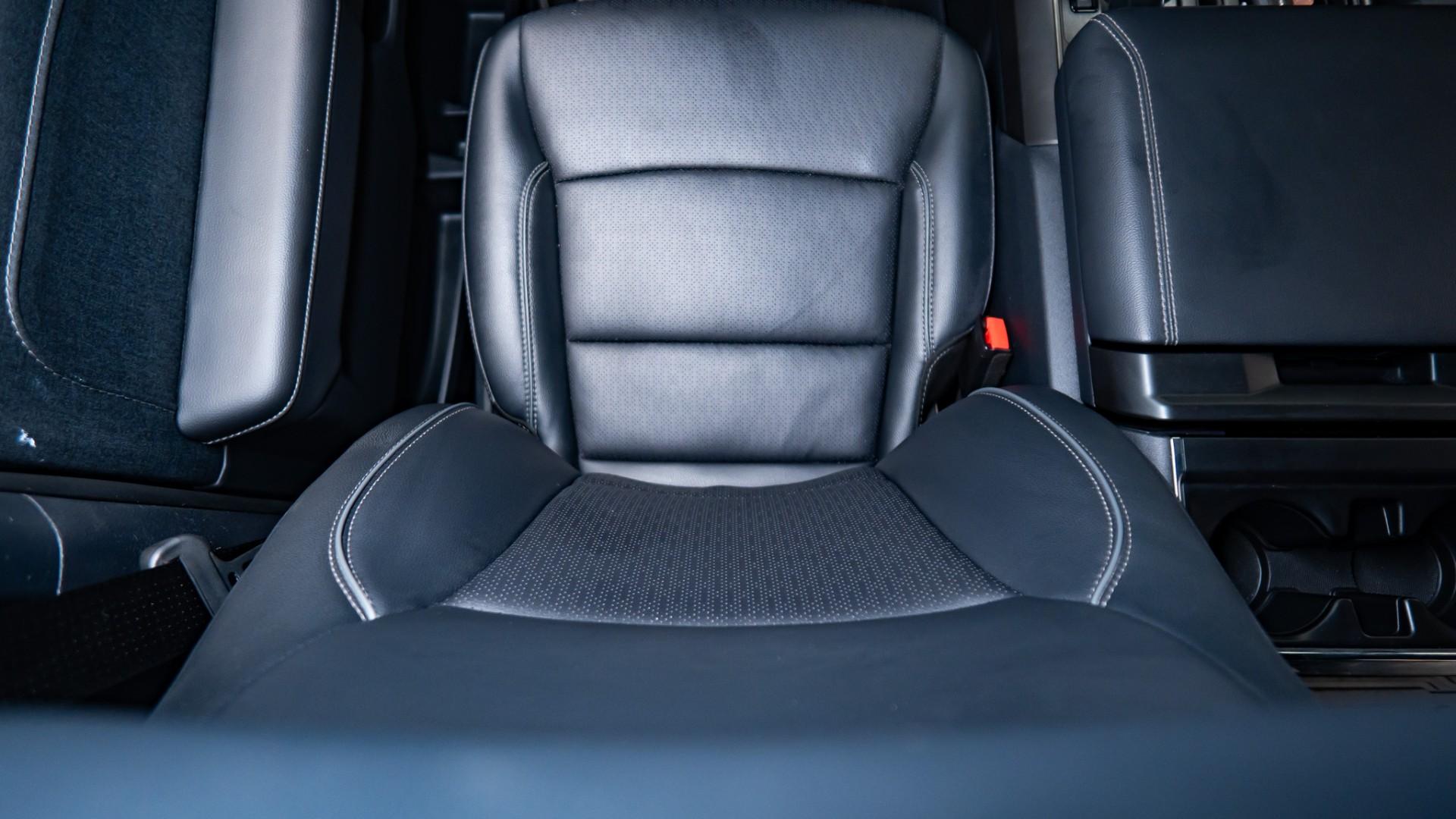 2025 FORD F-150 LARIAT in Agate Black Metallic, photo 22 of 57