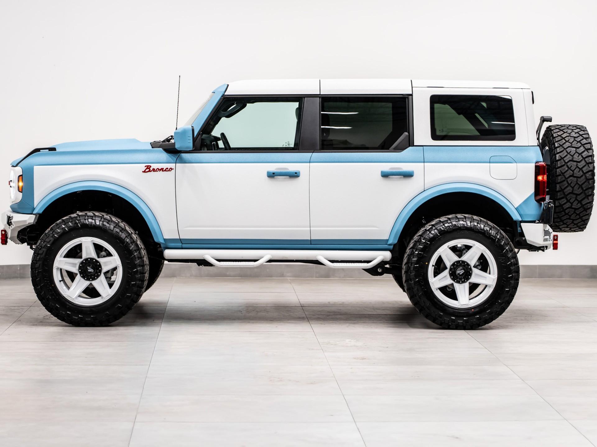 2026 FORD BRONCO 4X4 in Baby Blue, photo 12 of 51