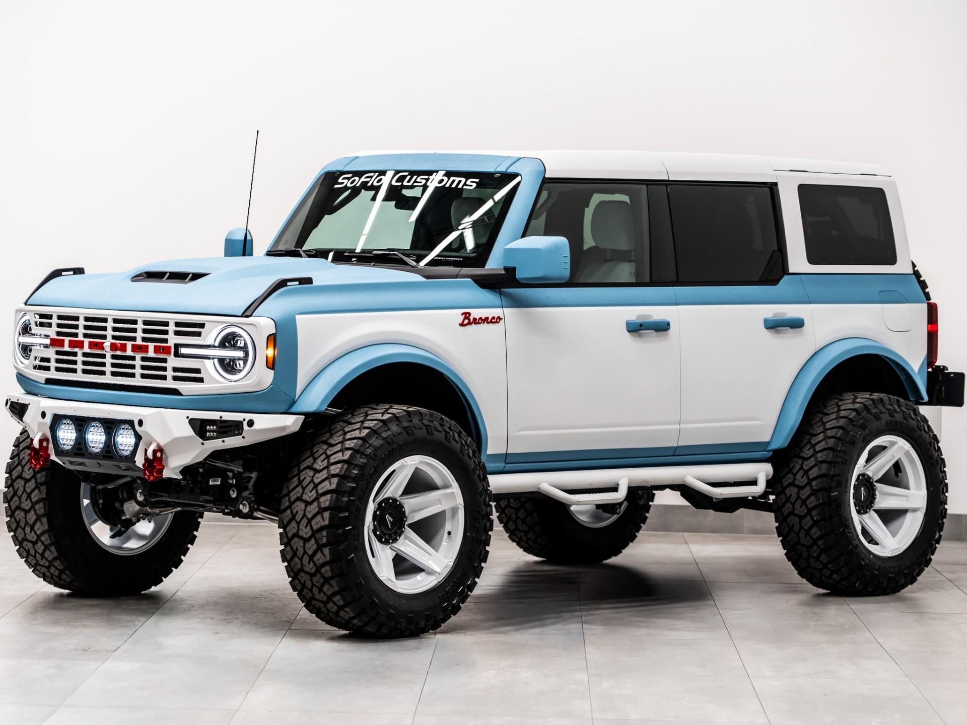 2026 FORD BRONCO 4X4 in Baby Blue, photo 13 of 51