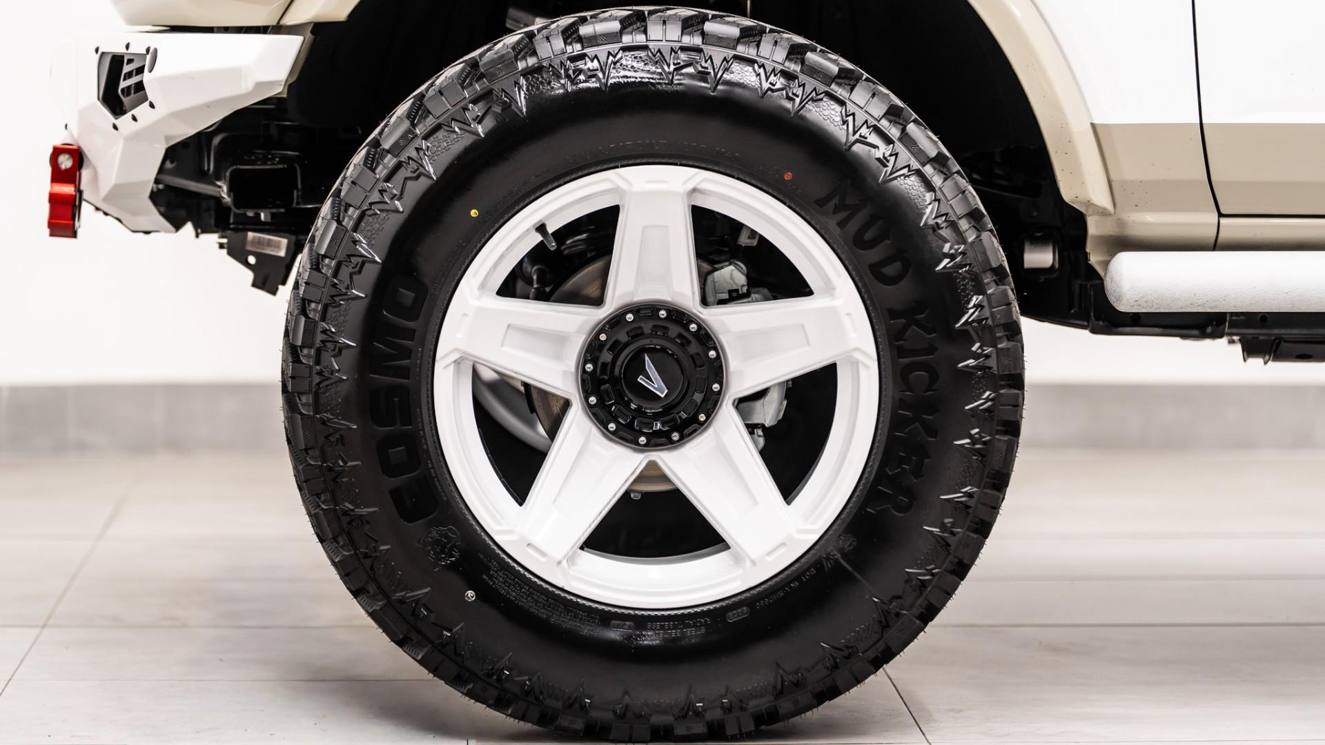 2026 FORD BRONCO 4X4 in Tan, photo 29 of 60