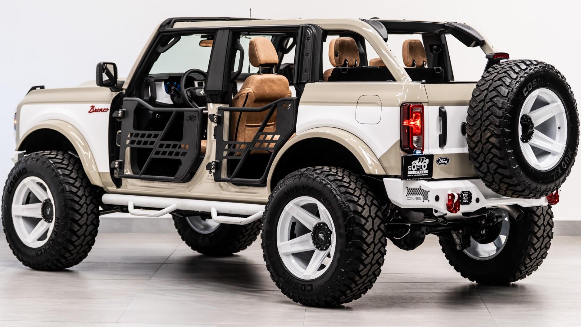 2026 FORD BRONCO 4X4 in Tan, photo 26 of 60