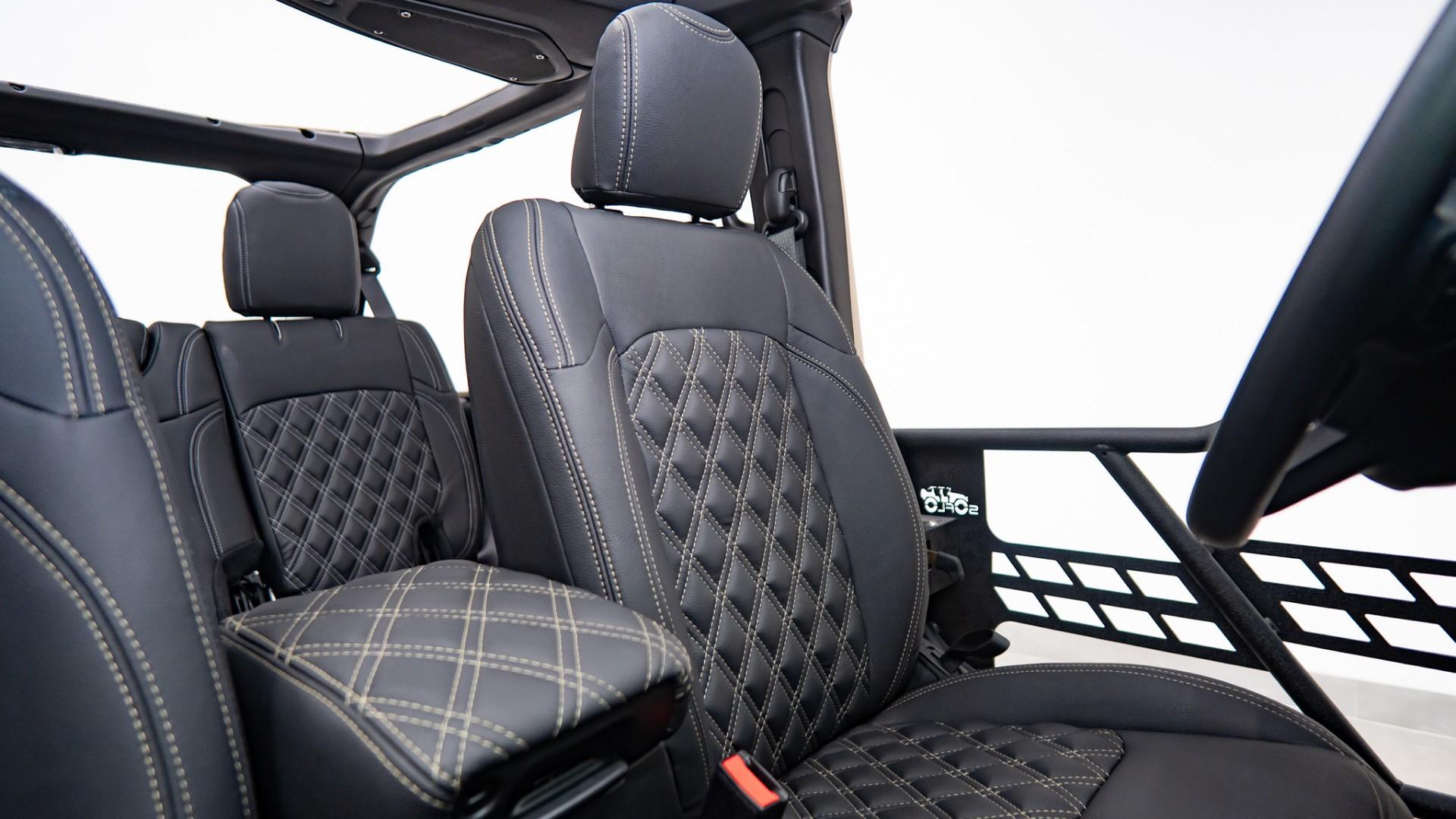2026 JEEP WRANGLER 4X4 in Tan, photo 36 of 59