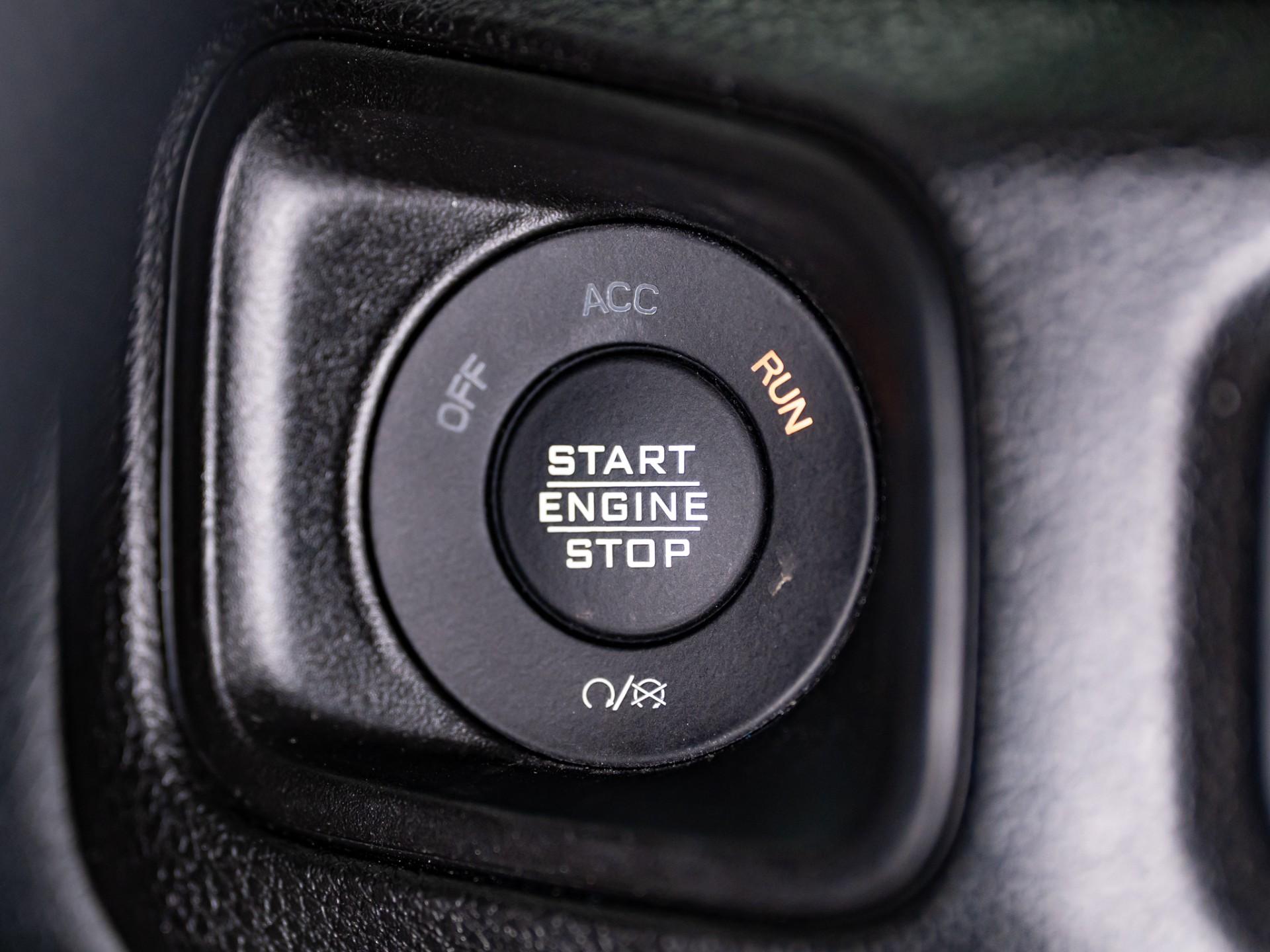 2026 JEEP WRANGLER 4X4 in Black, photo 16 of 54
