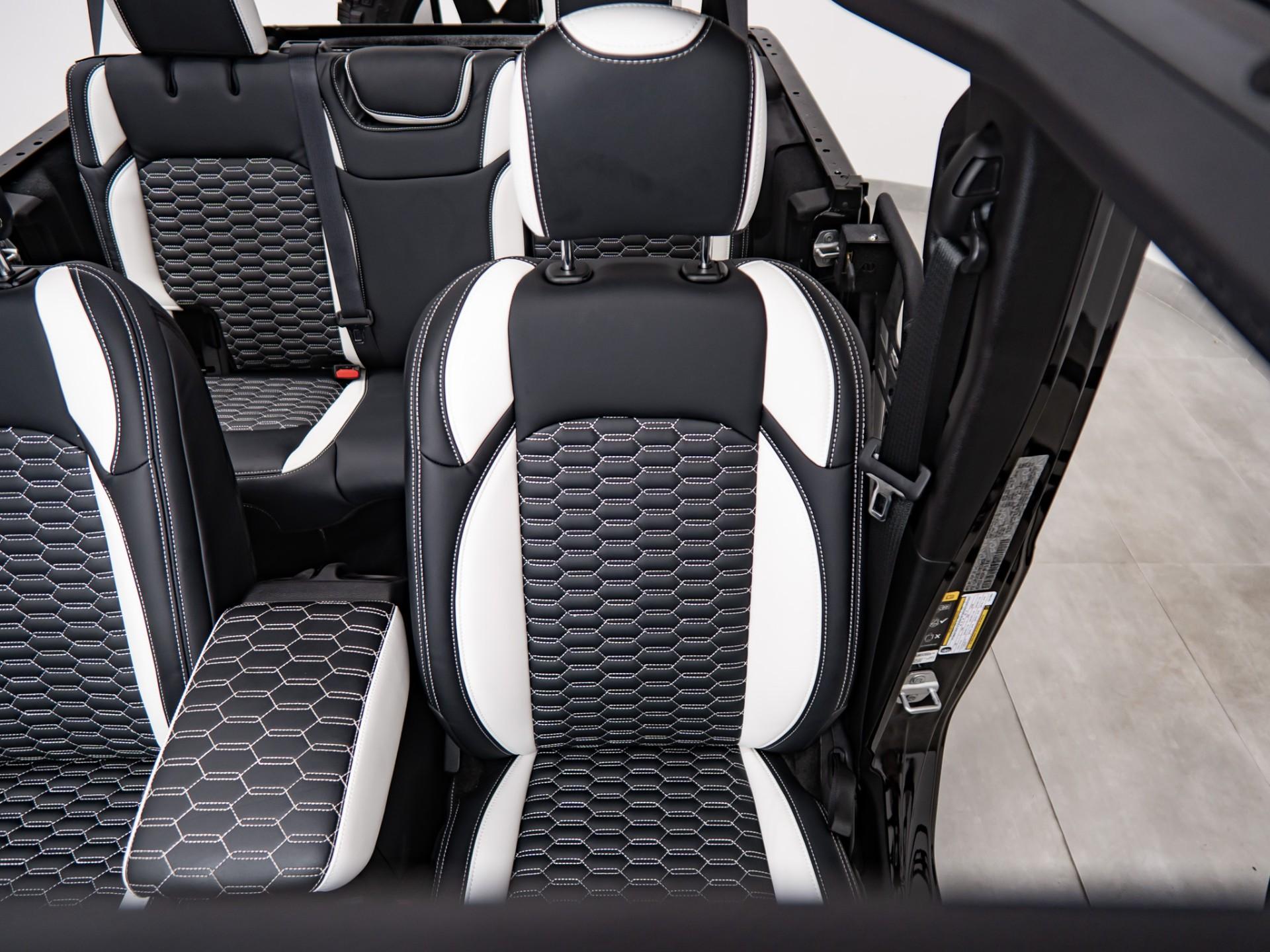 2026 JEEP WRANGLER 4X4 in Black Clearcoat, photo 19 of 52