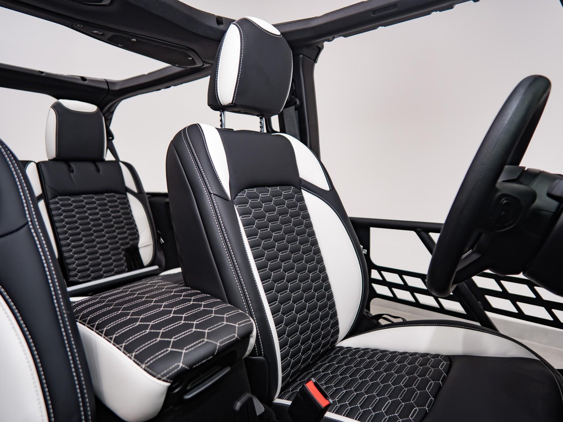 2026 JEEP WRANGLER 4X4 in Black Clearcoat, photo 21 of 52