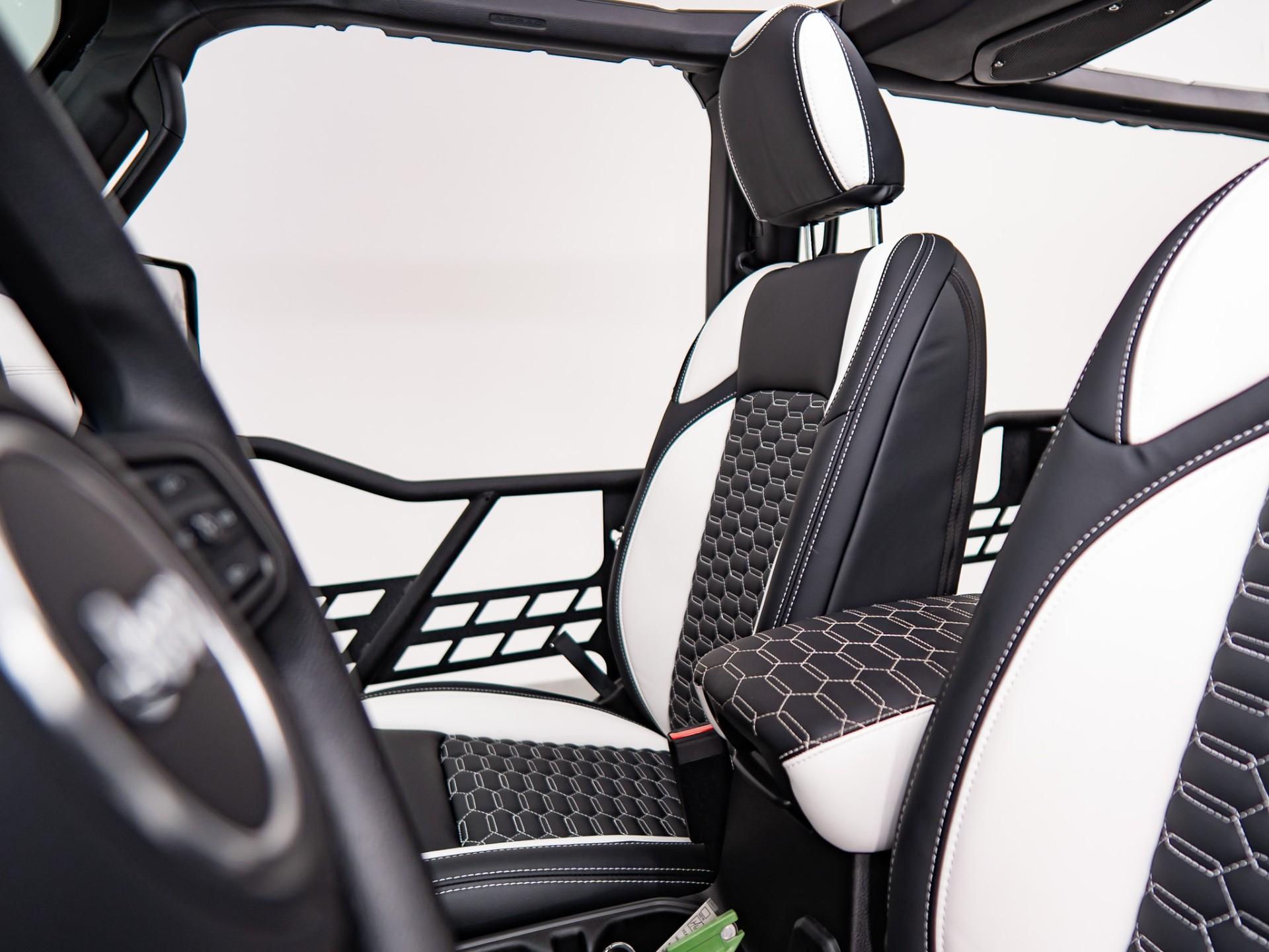 2026 JEEP WRANGLER 4X4 in Black Clearcoat, photo 24 of 52