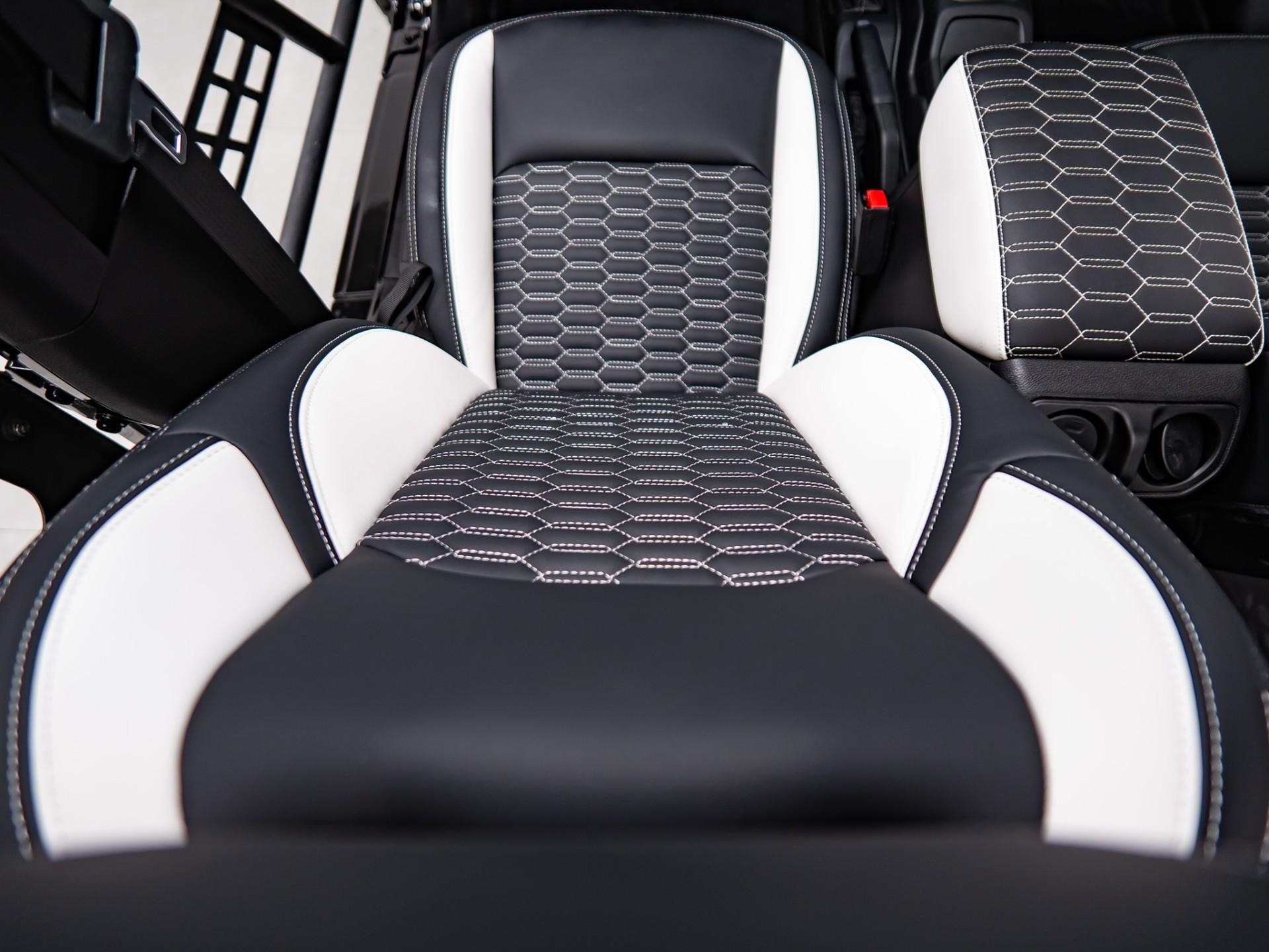 2026 JEEP WRANGLER 4X4 in Black Clearcoat, photo 26 of 52
