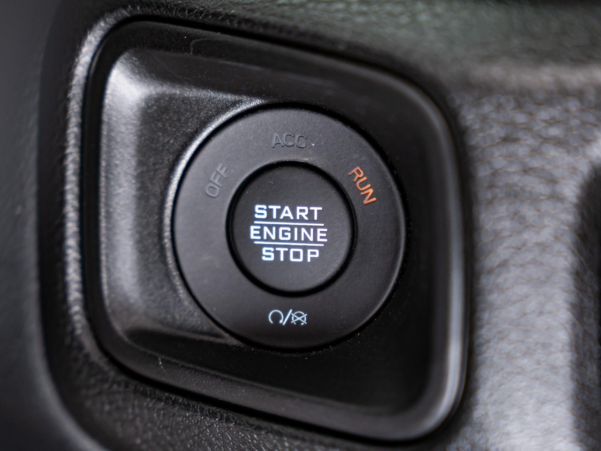 2026 JEEP WRANGLER 4X4 in Black Clearcoat, photo 31 of 52