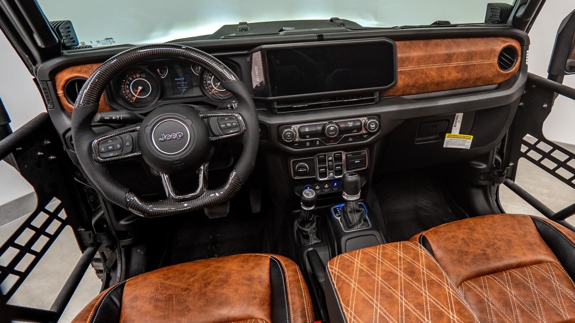 2026 JEEP GLADIATOR in Black, photo 34 of 60