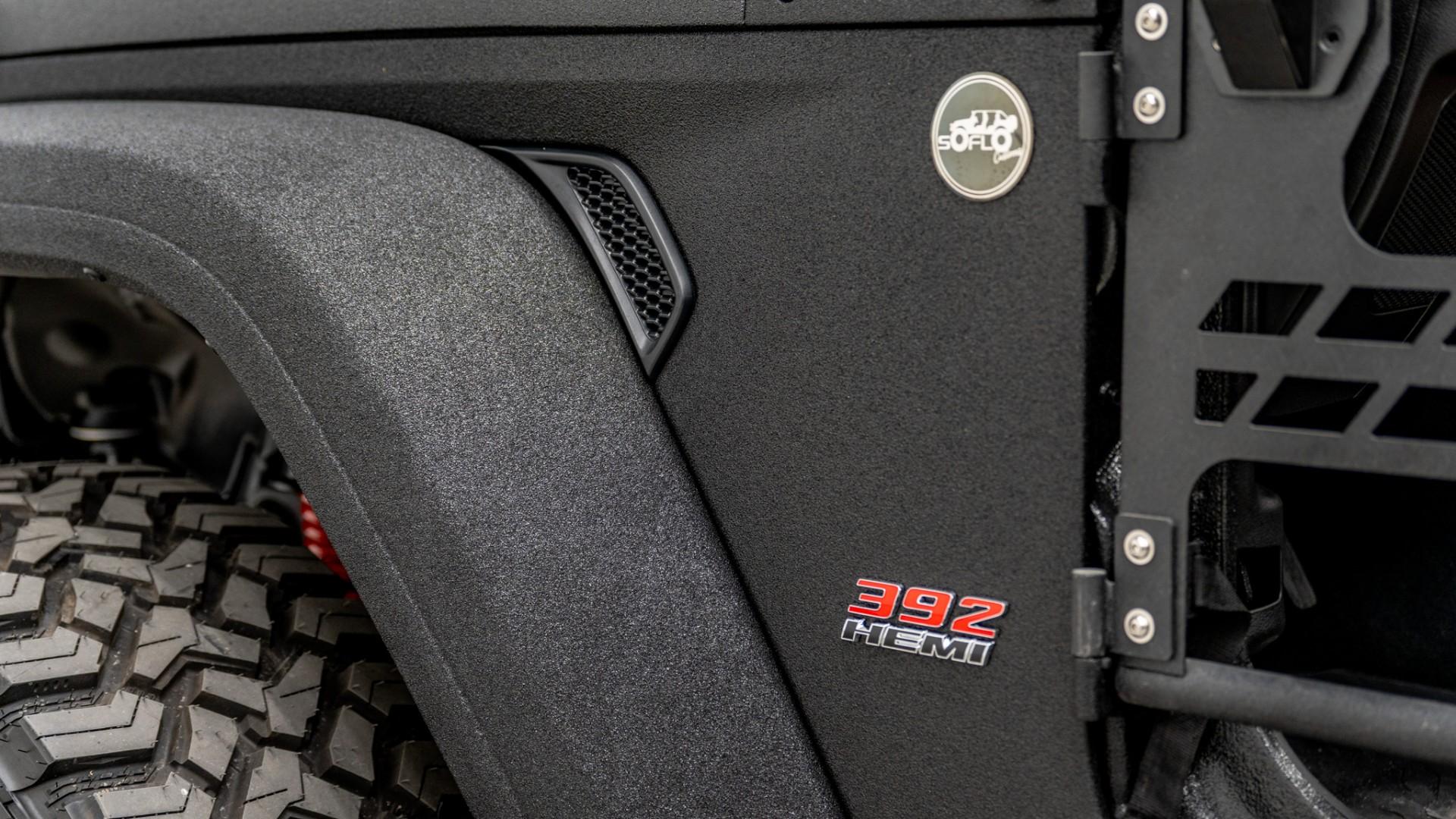 2026 JEEP GLADIATOR in Black, photo 30 of 60