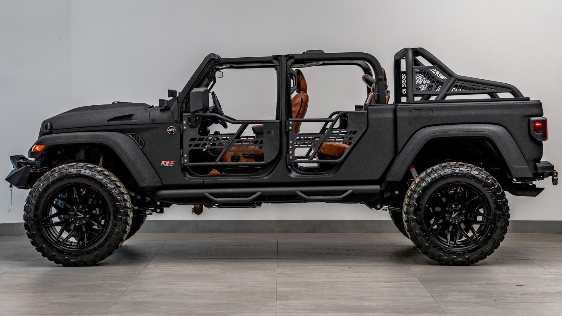 2026 JEEP GLADIATOR in Black, photo 28 of 60
