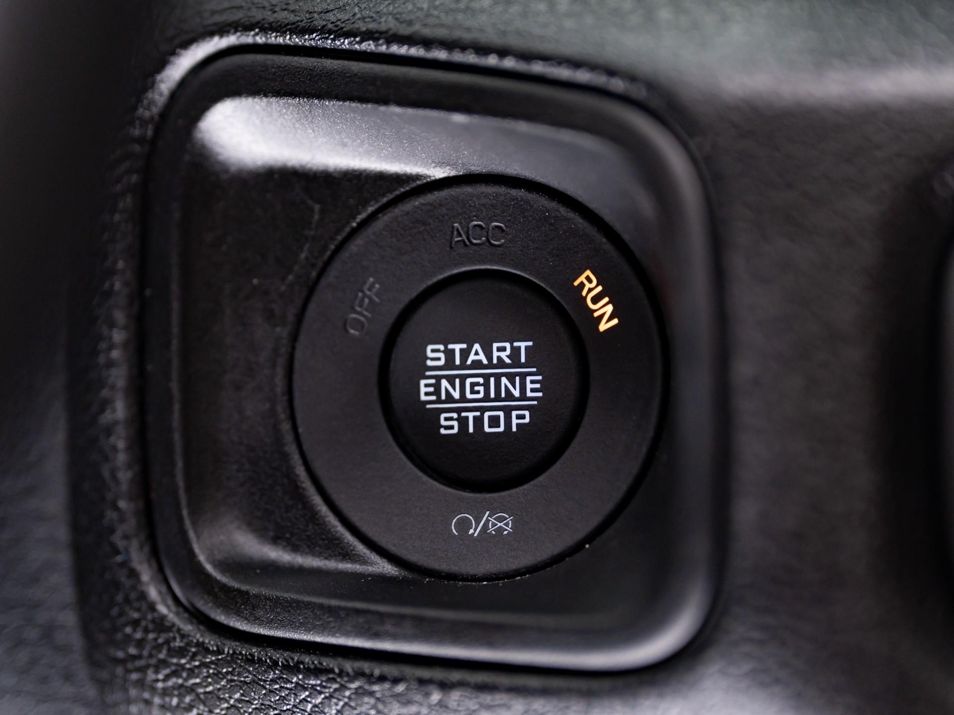 2026 JEEP GLADIATOR 4X4 in Tan, photo 58 of 60