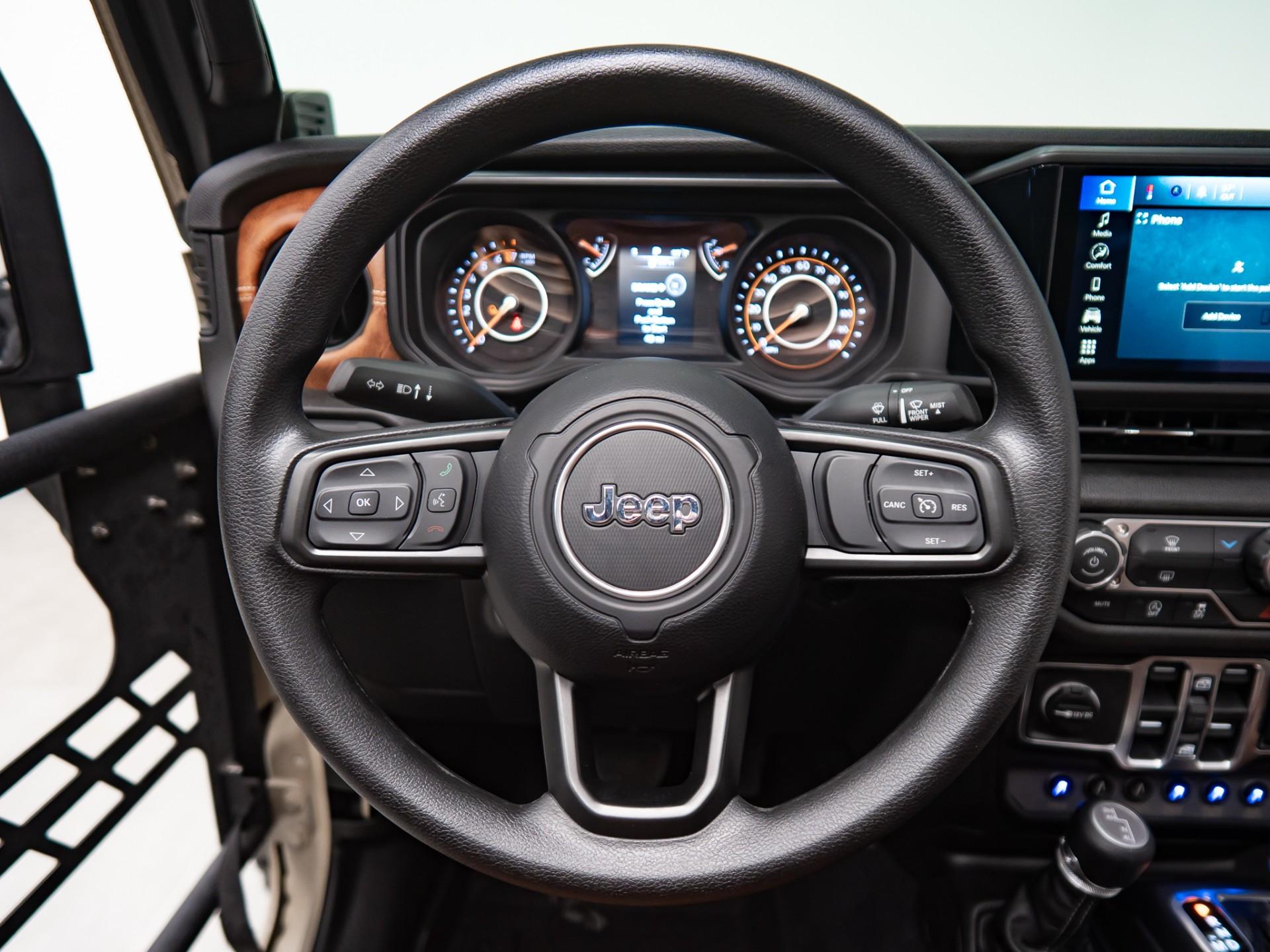 2026 JEEP GLADIATOR 4X4 in Tan, photo 52 of 60
