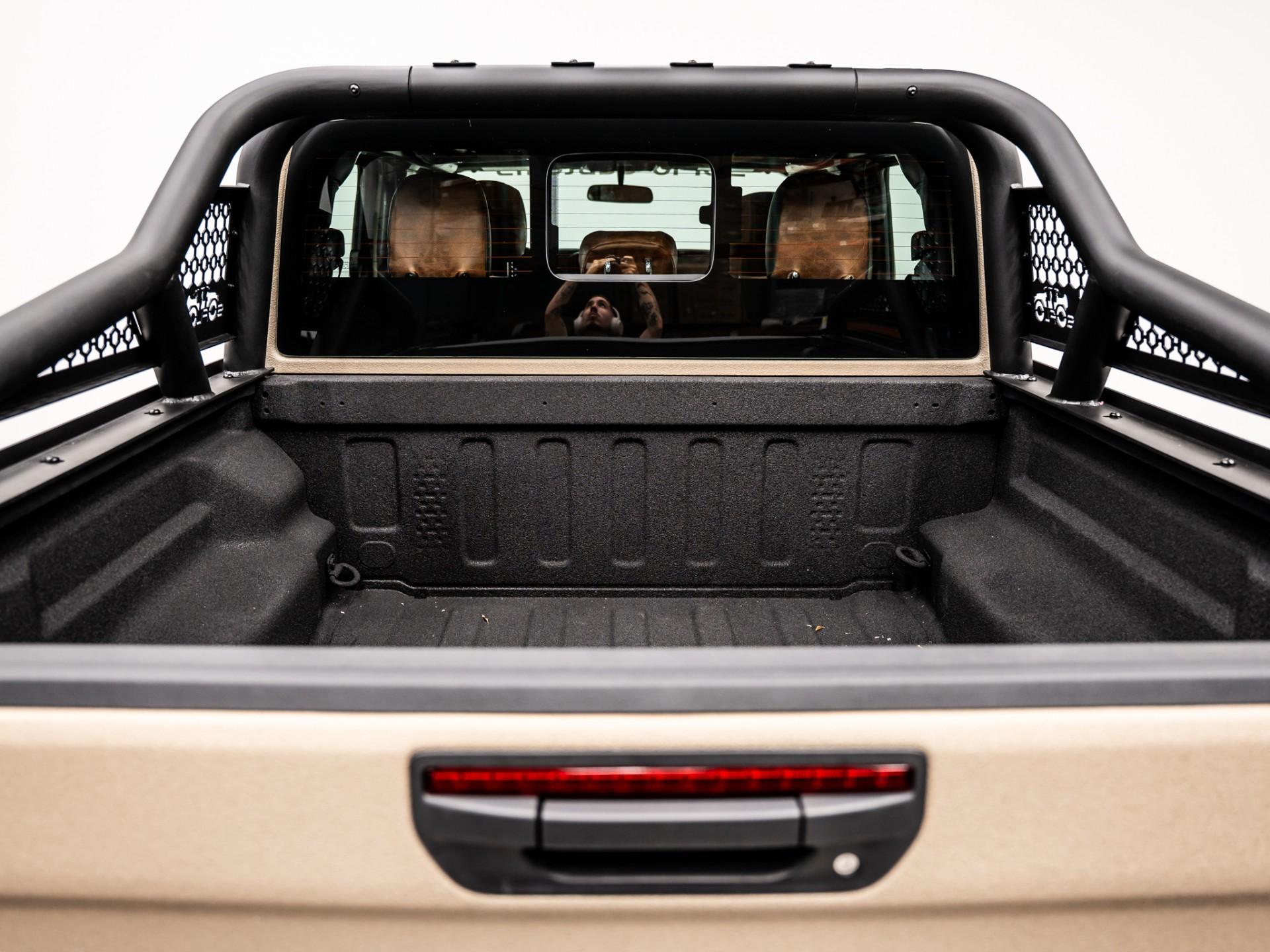 2026 JEEP GLADIATOR 4X4 in Tan, photo 13 of 60