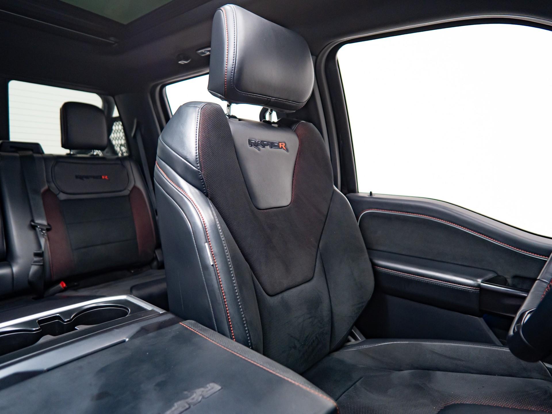 2025 FORD F-150 RAPTOR R in Agate Black Metallic, photo 33 of 55