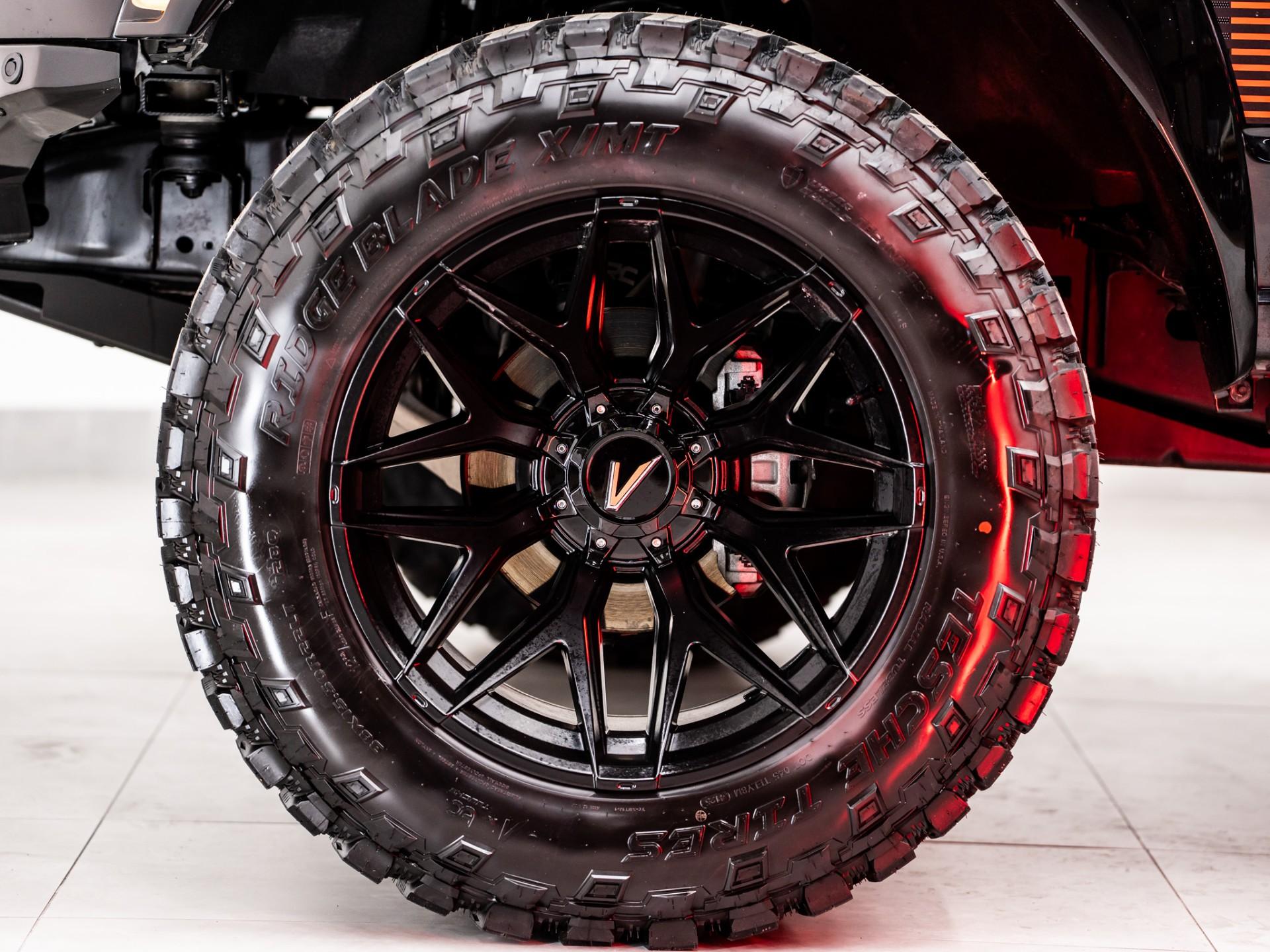 2025 FORD F-150 RAPTOR R in Agate Black Metallic, photo 23 of 55