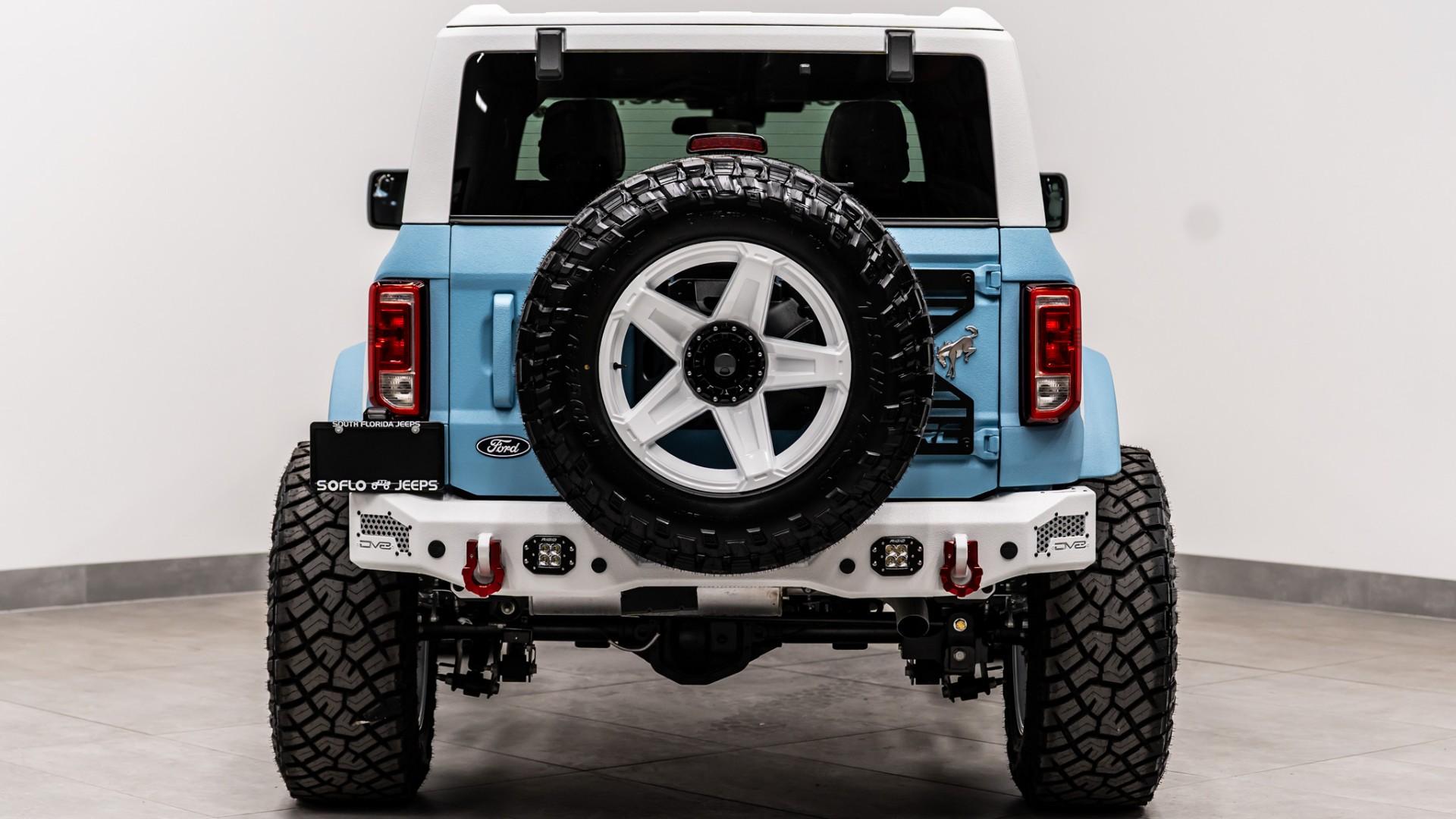 2025 FORD BRONCO 4X4 in Baby Blue, photo 6 of 50
