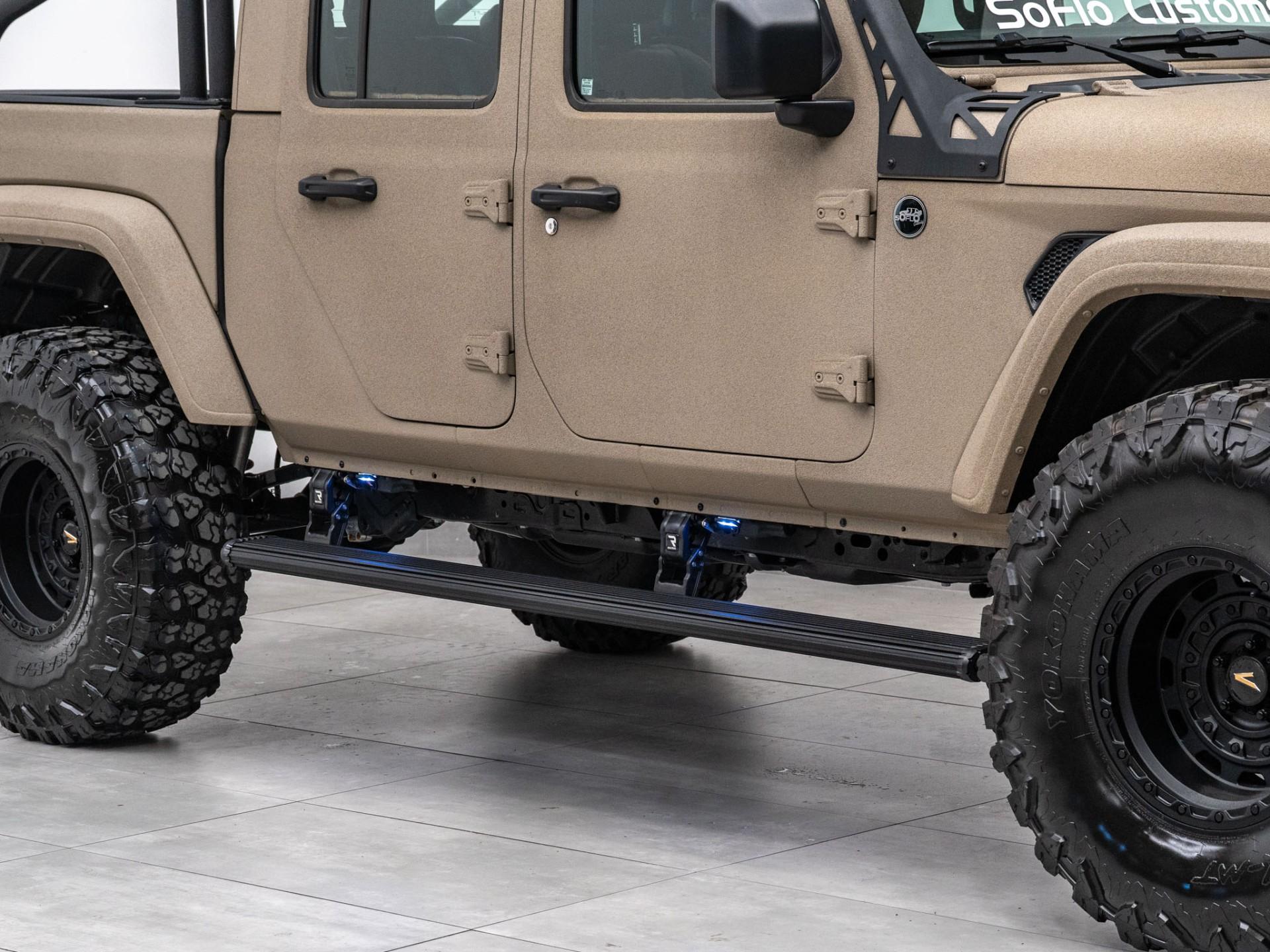 2026 JEEP GLADIATOR 4X4 in Tan, photo 14 of 59