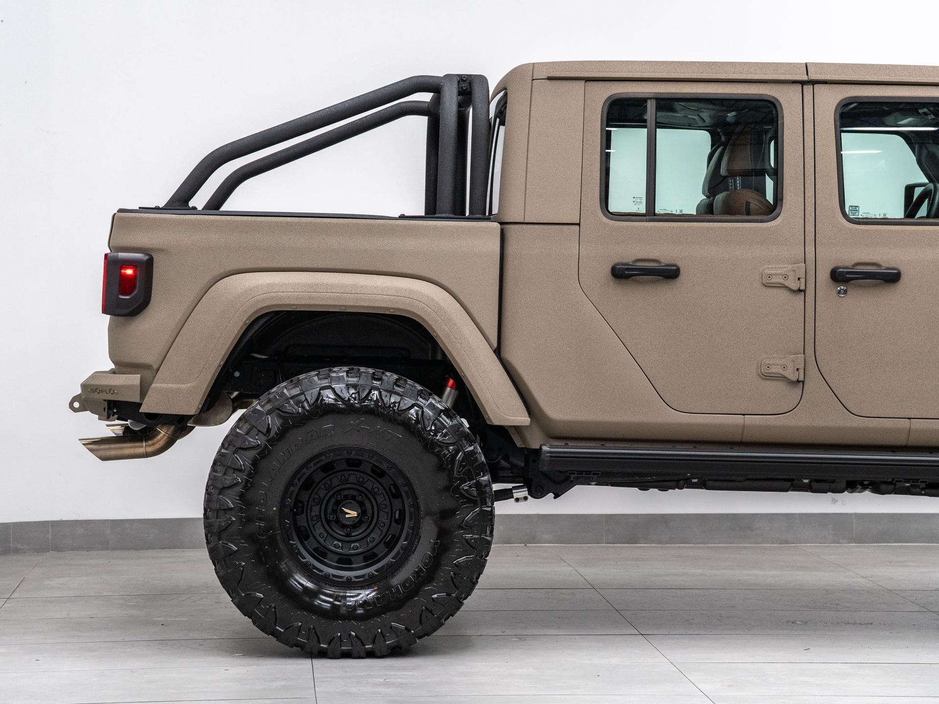 2026 JEEP GLADIATOR 4X4 in Tan, photo 12 of 59