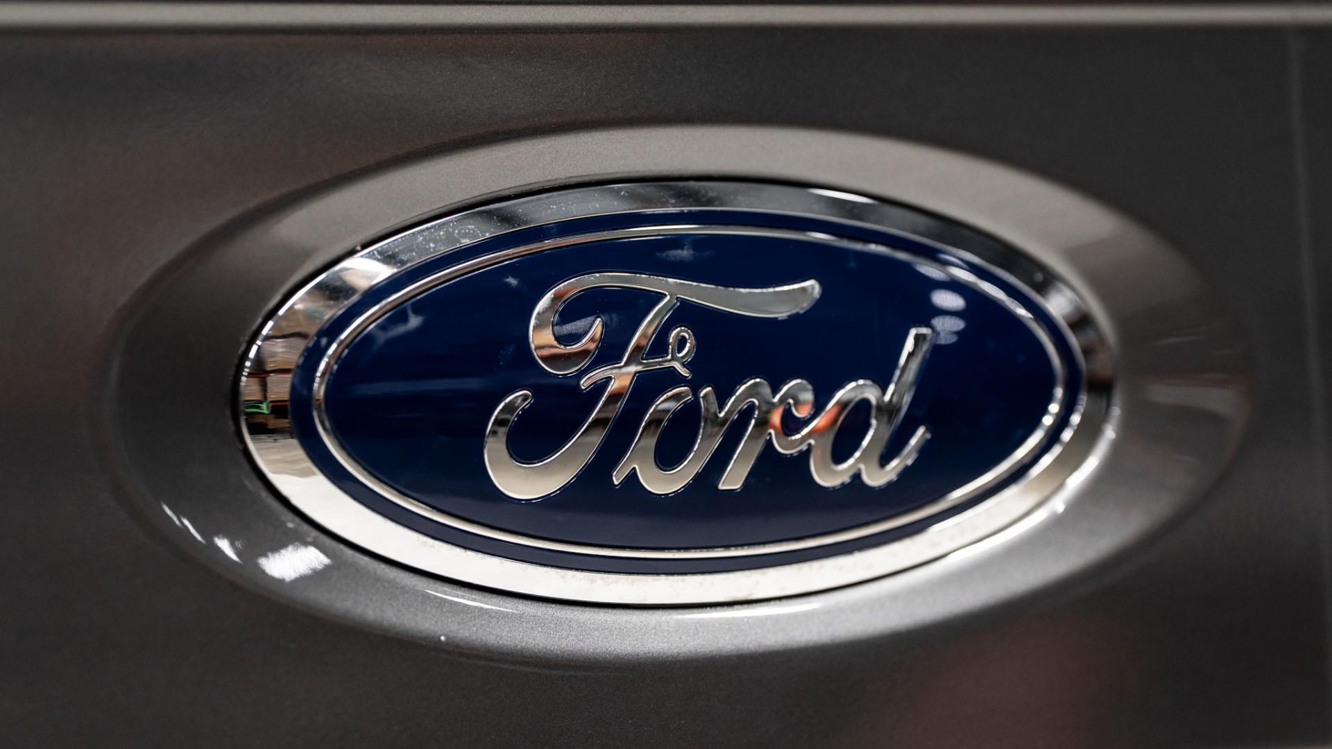 2024 FORD F-150 4X4 LARIAT in Carbonized Gray Metallic, photo 39 of 39